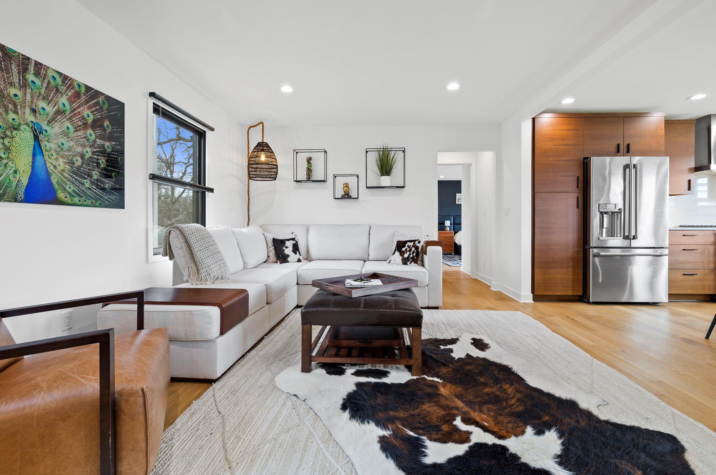 498 Lapham Peak Rd, Delafield WI  53018-2222 exterior