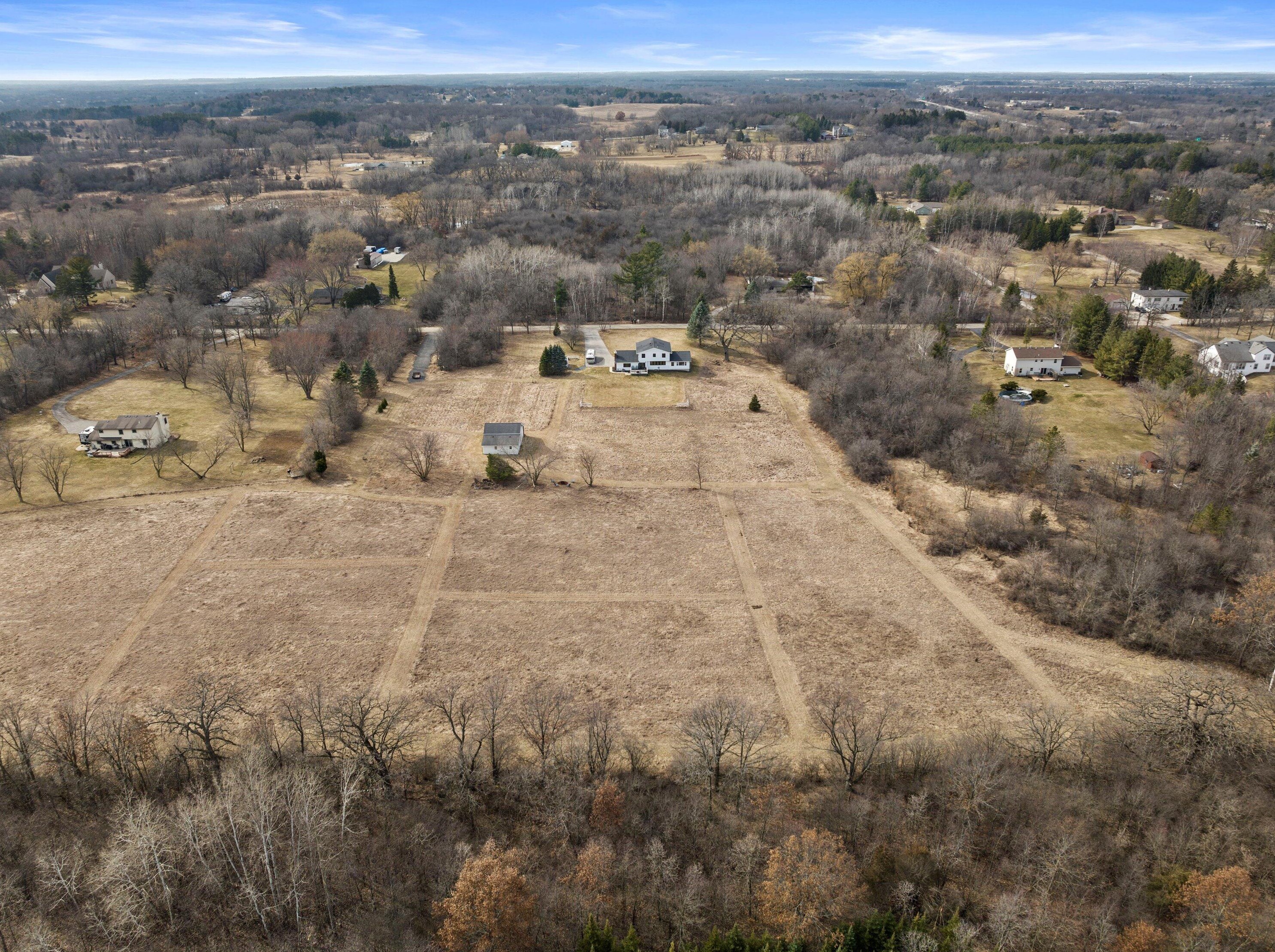 498 Lapham Peak Rd, Delafield WI  53018-2222 exterior