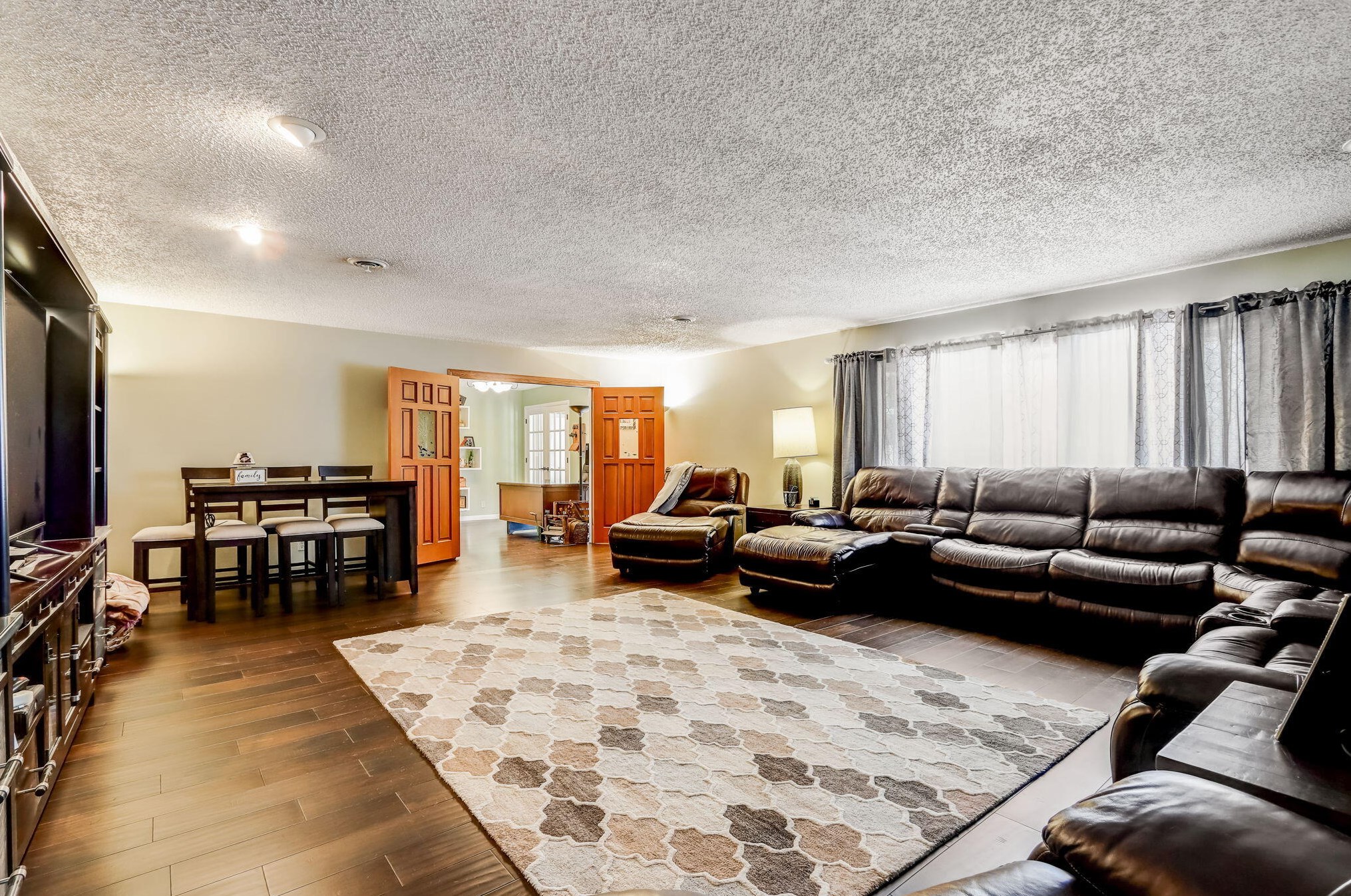 3405 Arroyo Rd, Brookfield WI  53045-2502 exterior