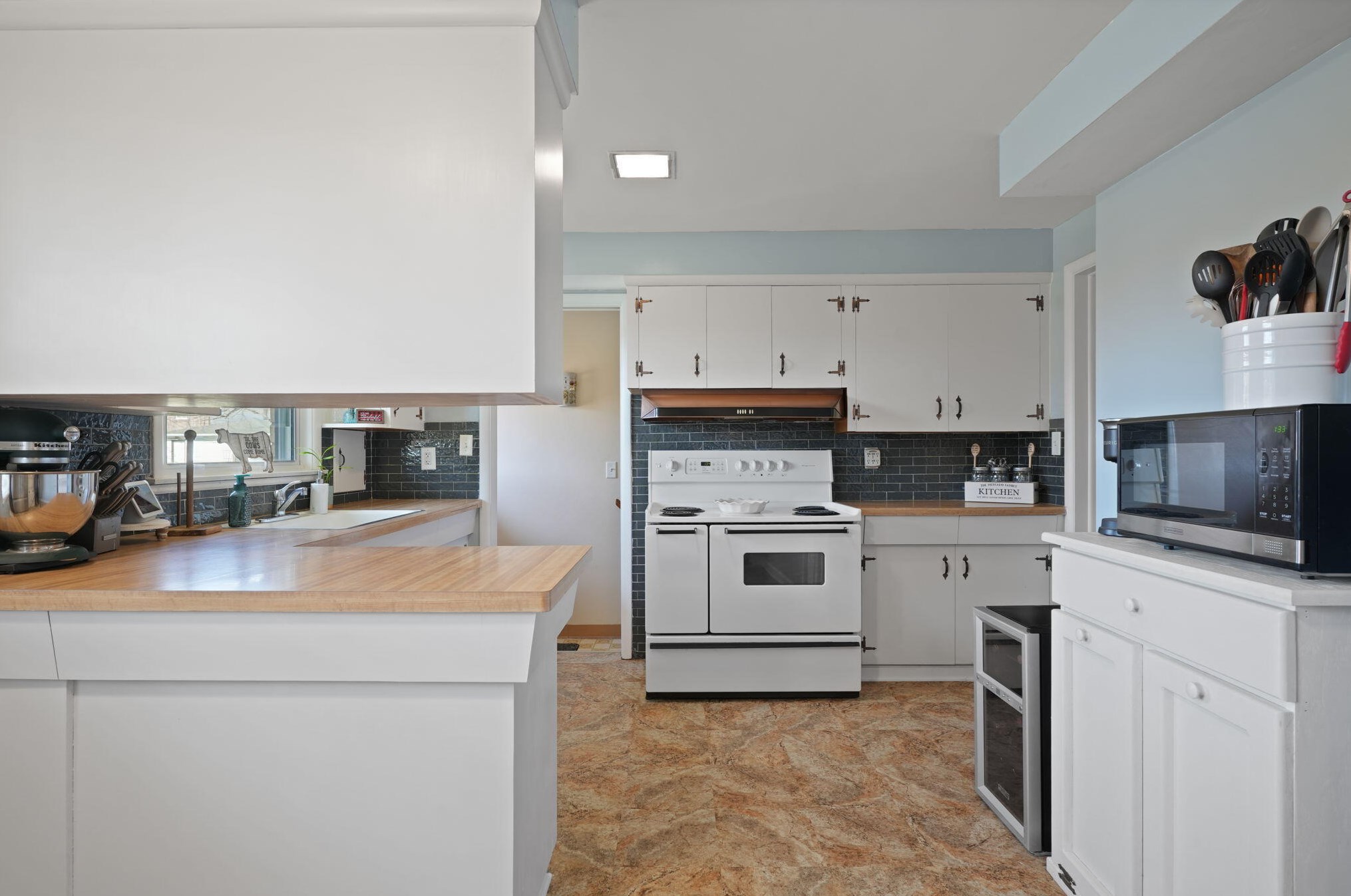 7532 17 Ave, Kenosha WI  53140-1627 exterior