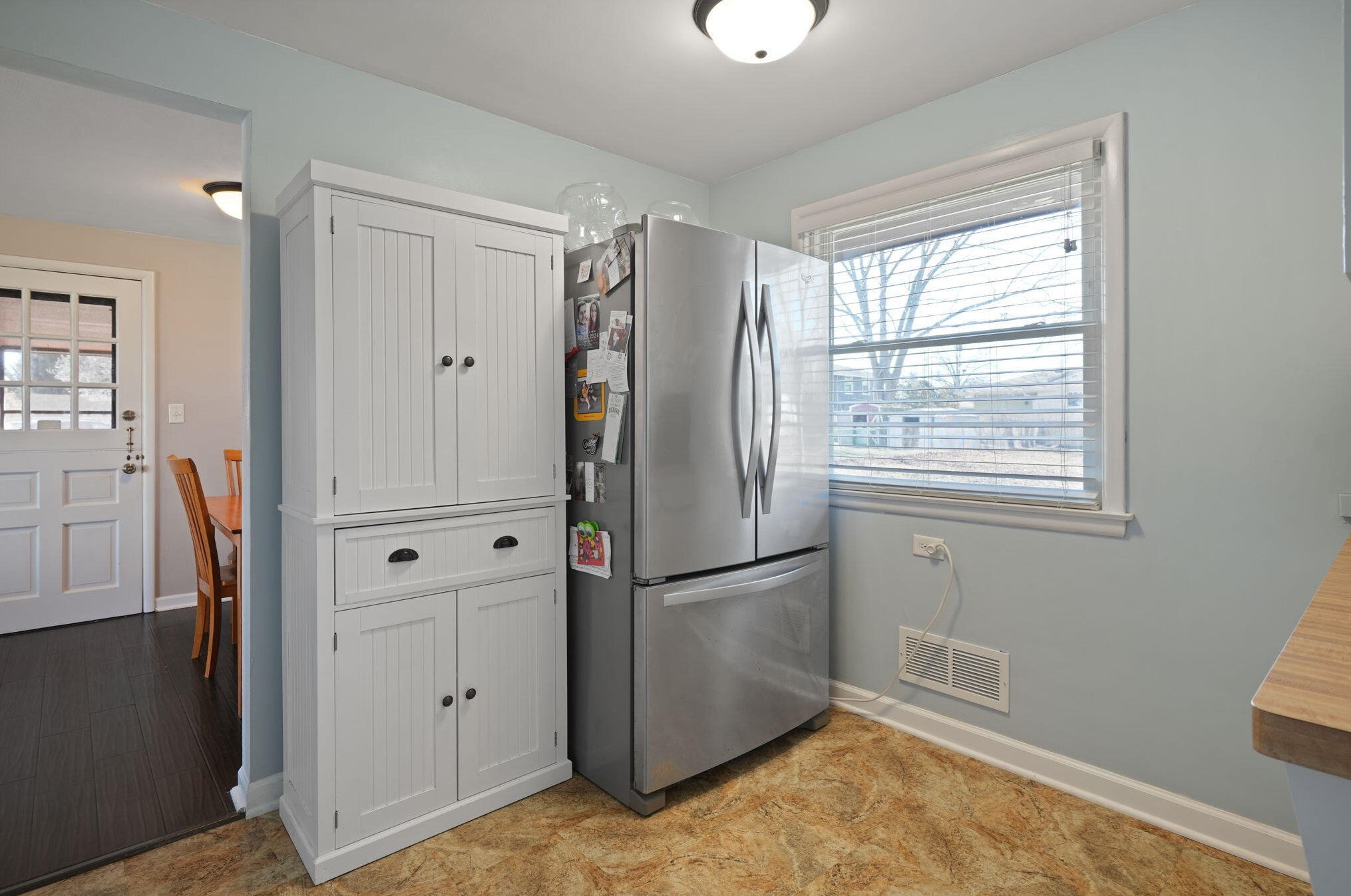 7532 17 Ave, Kenosha WI  53140-1627 exterior