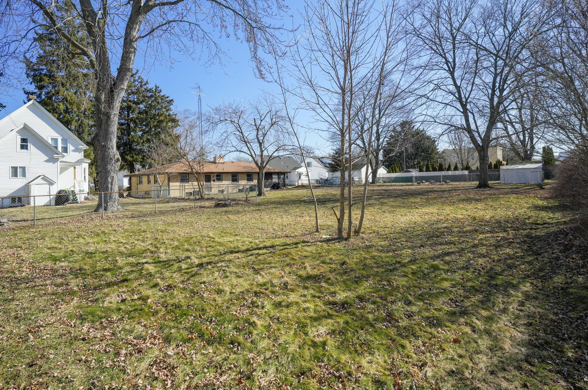 7532 17 Ave, Kenosha WI  53140-1627 exterior