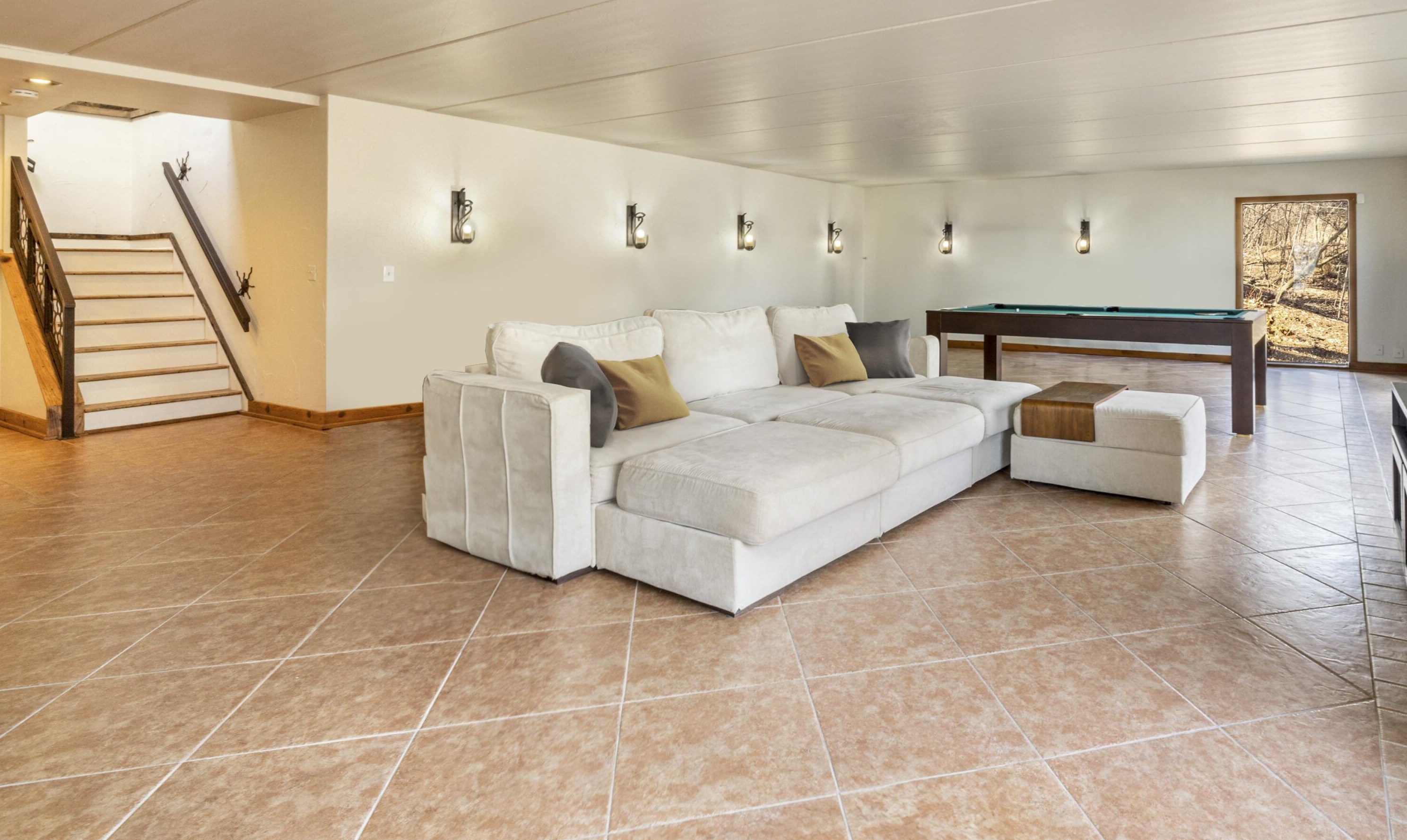 3378 Lk Dr, Milwaukee WI 53211-2909 exterior