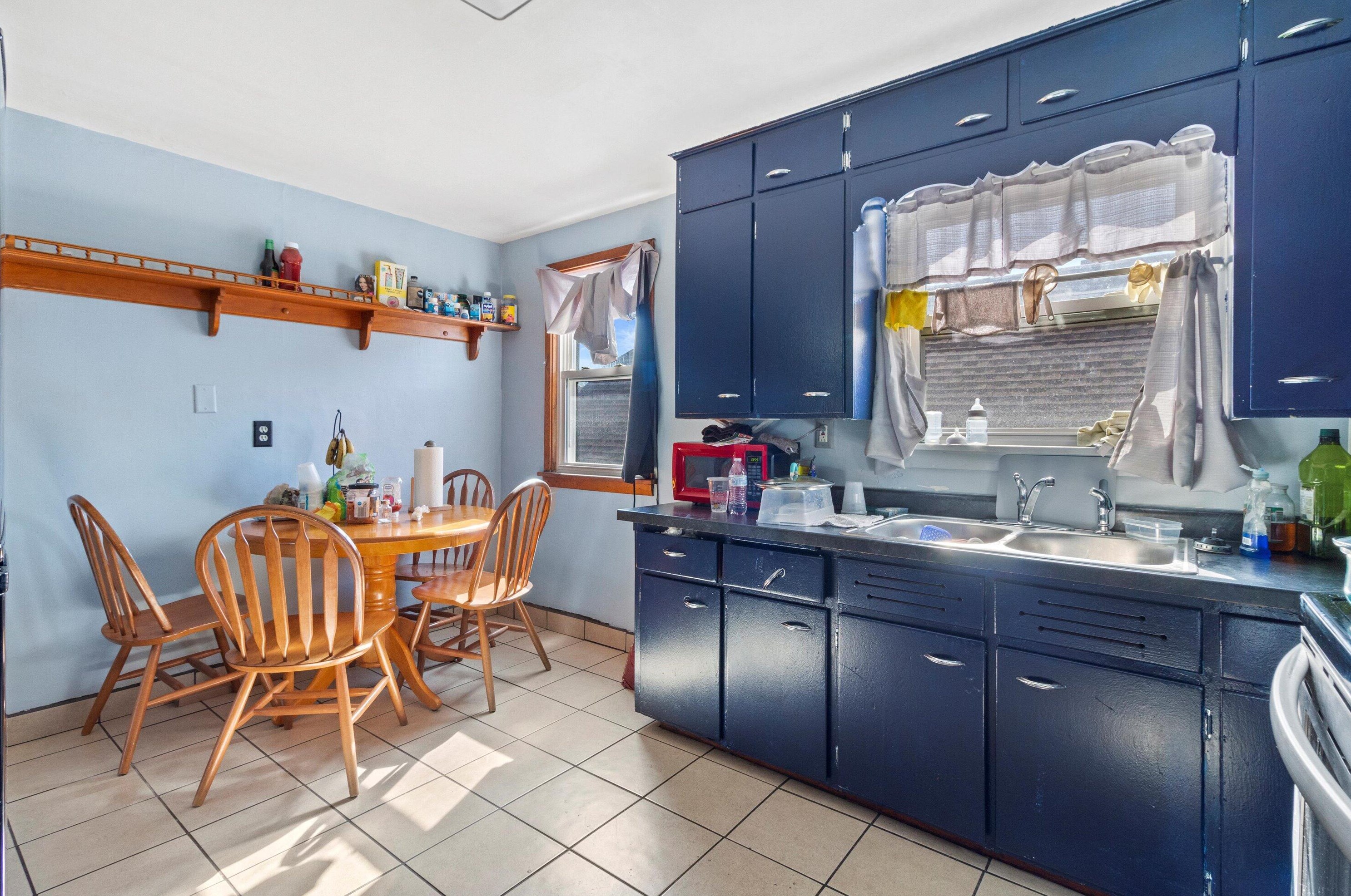 2203 35, Milwaukee WI 53215-2306 exterior