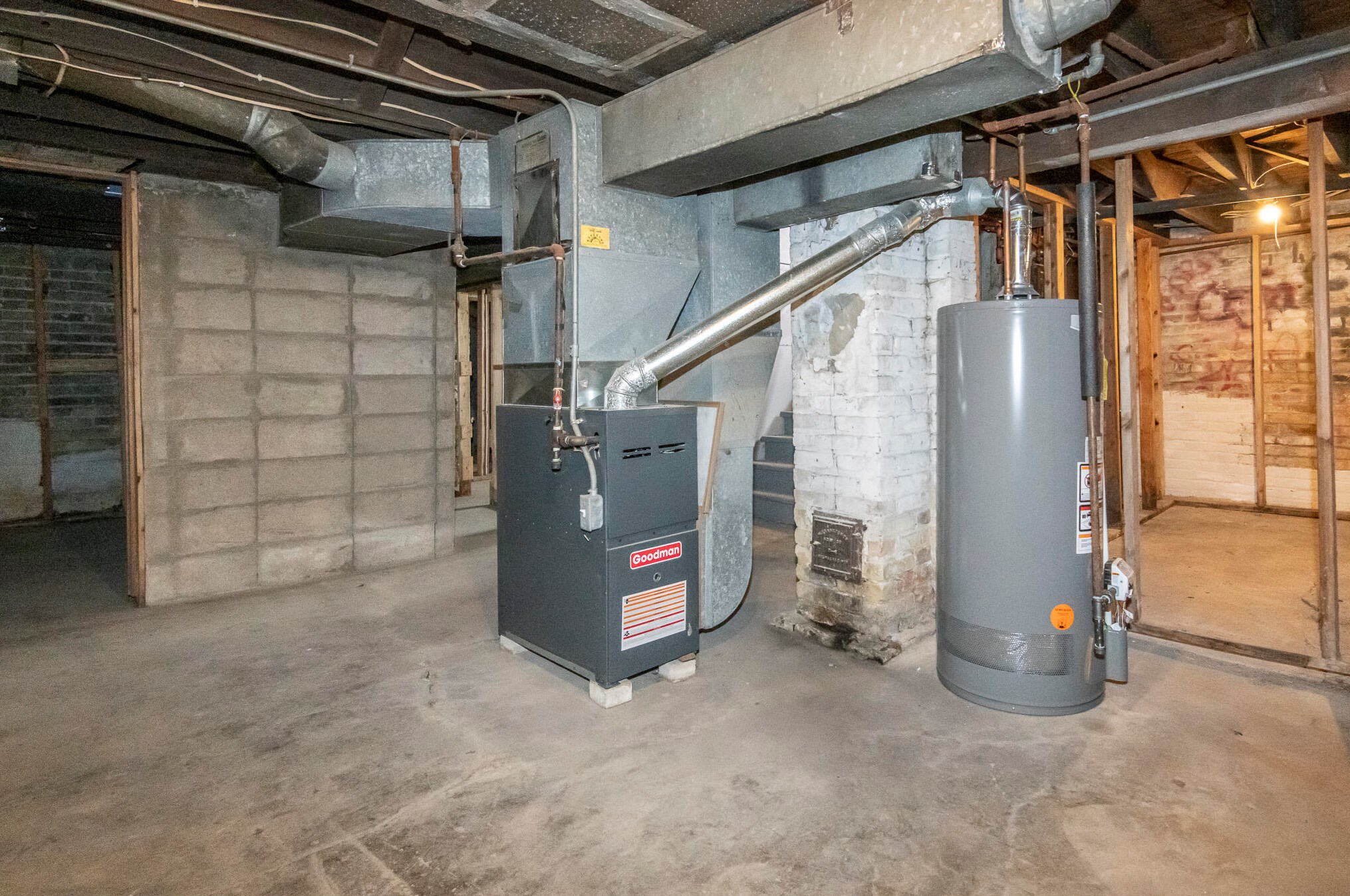 1829 Holmes Ave, Racine WI  53403-2332 exterior