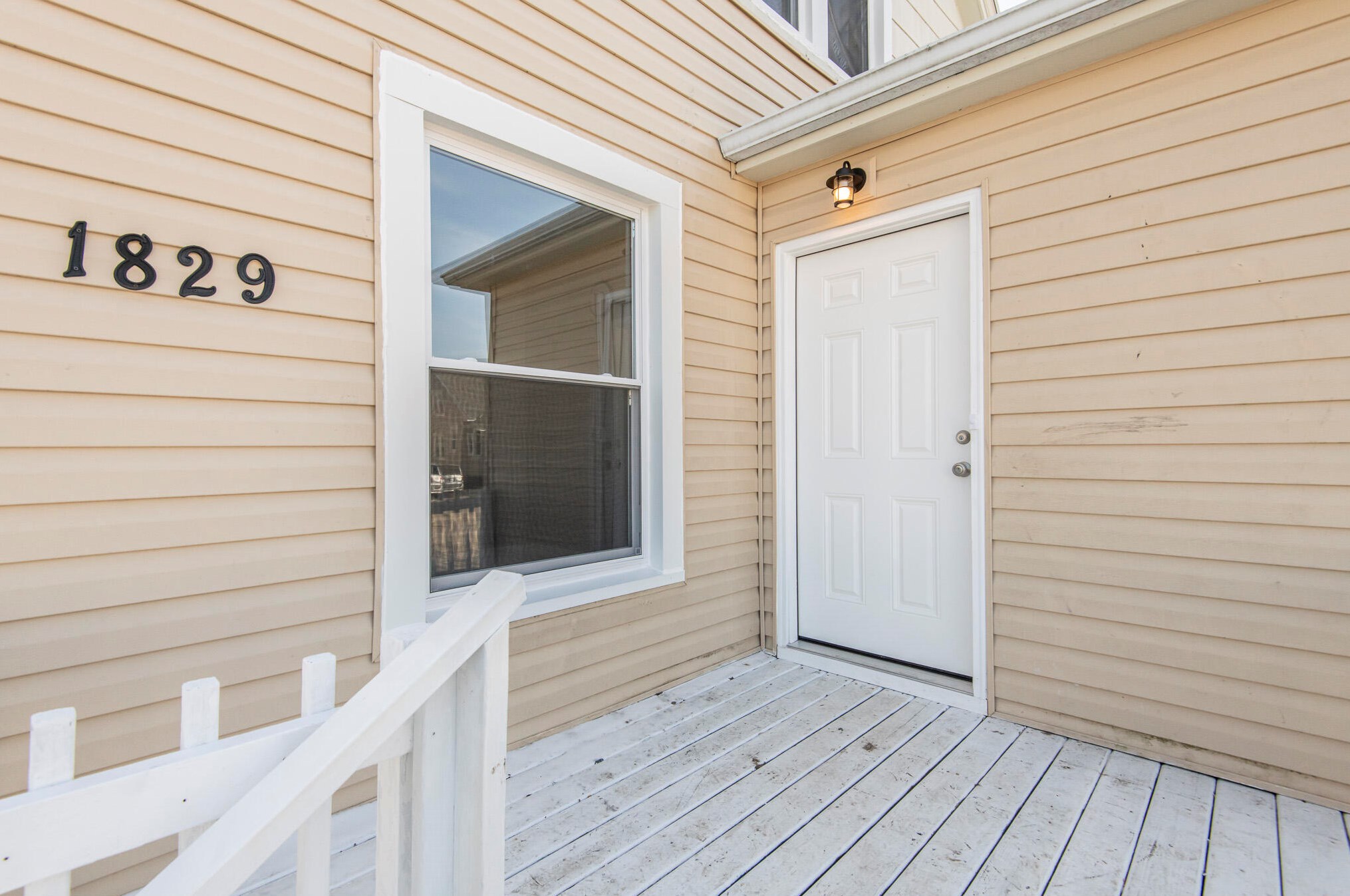 1829 Holmes Ave, Racine WI  53403-2332 exterior