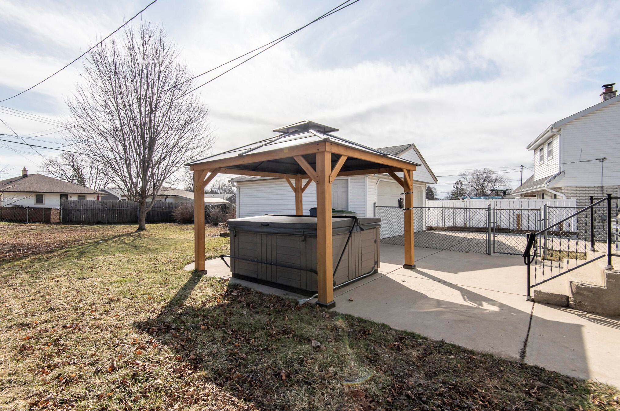 3366 65th St, Milwaukee WI  53219-4207 exterior