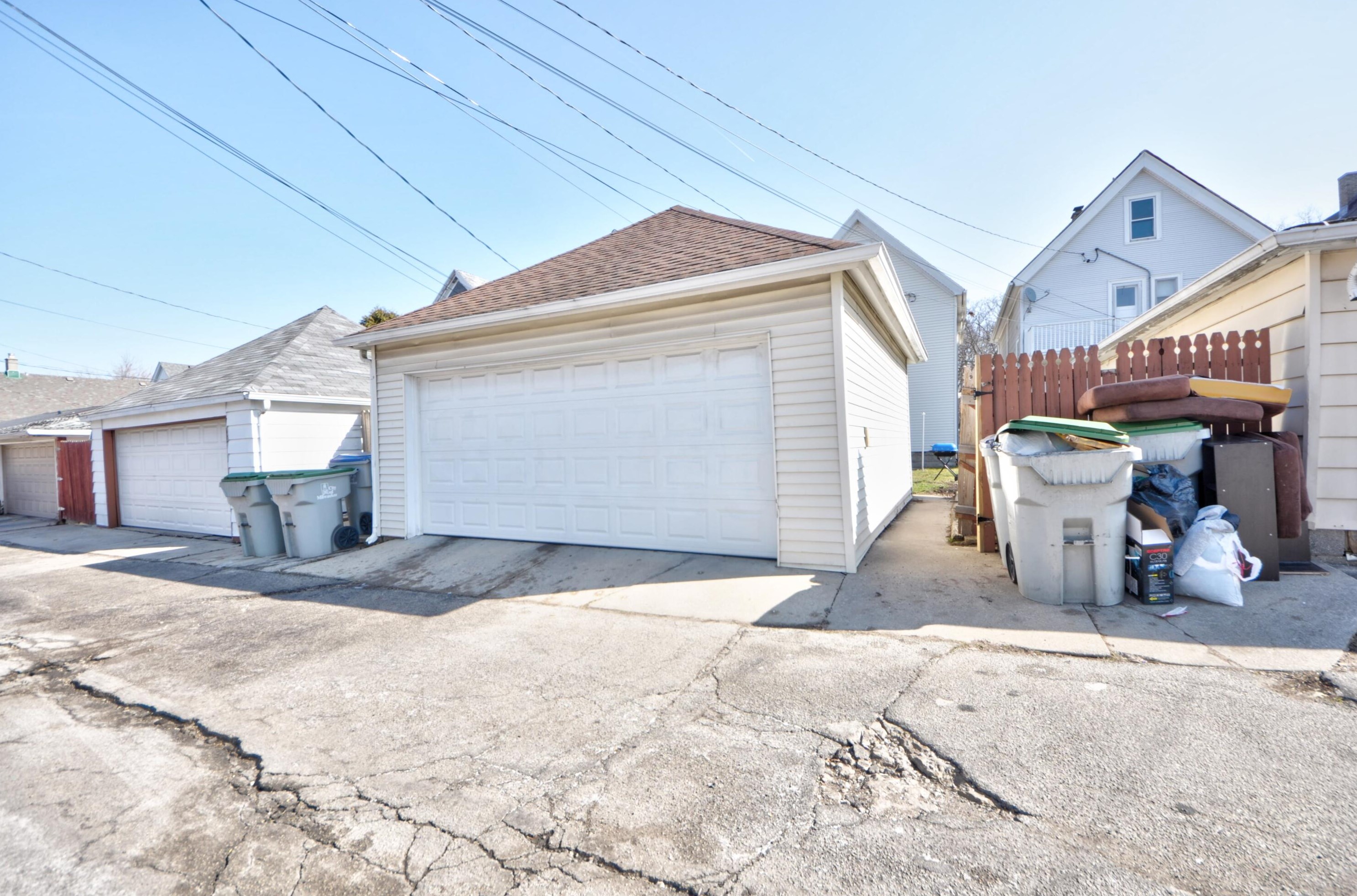 2943 15th St, Milwaukee WI  53215-3712 exterior