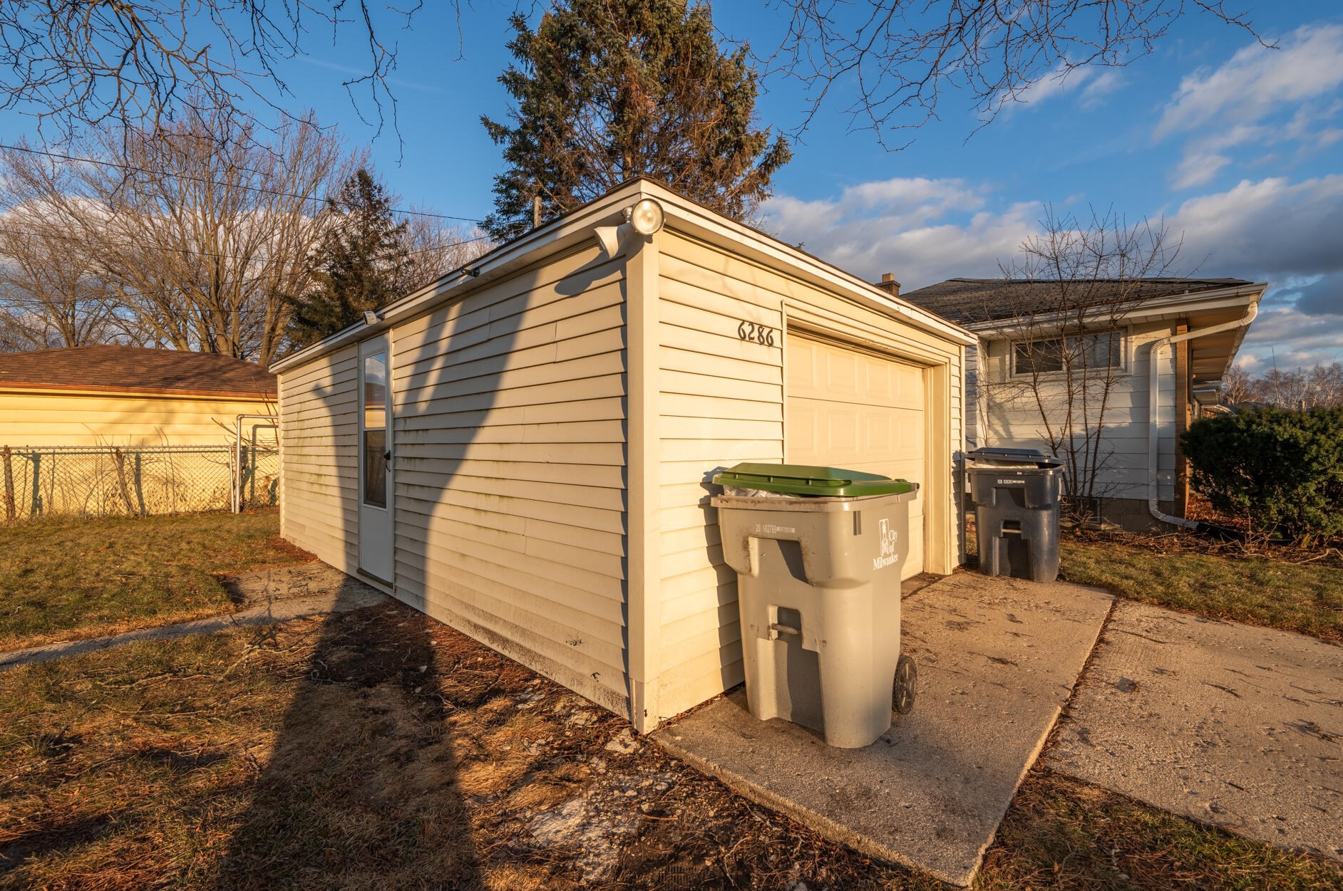 6286 Joyce Ave, Milwaukee WI  53225-1924 exterior