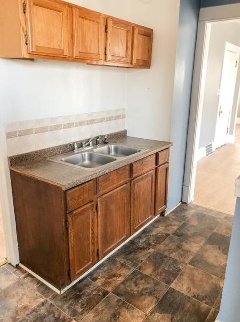 1567 76, Milwaukee WI 53219-1837 exterior