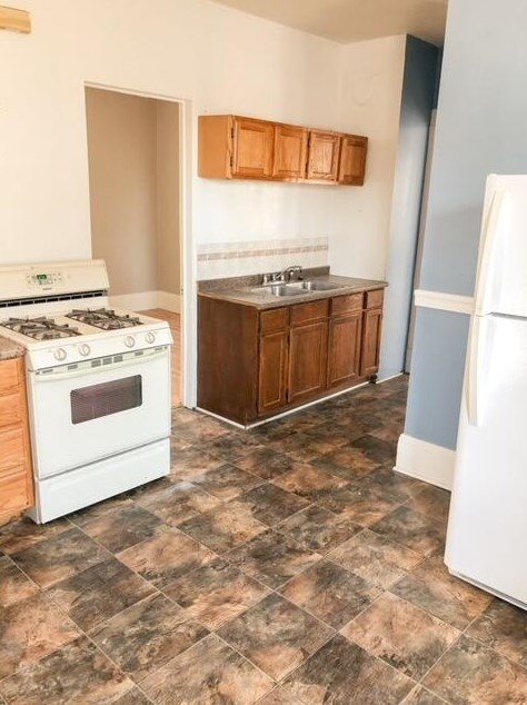 1567 76, Milwaukee WI 53219-1837 exterior