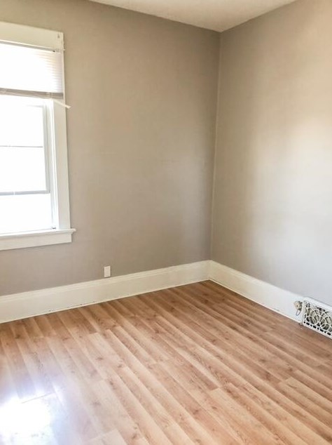 1567 76, Milwaukee WI 53219-1837 exterior