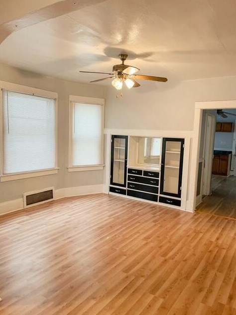 1567 76, Milwaukee WI 53219-1837 exterior