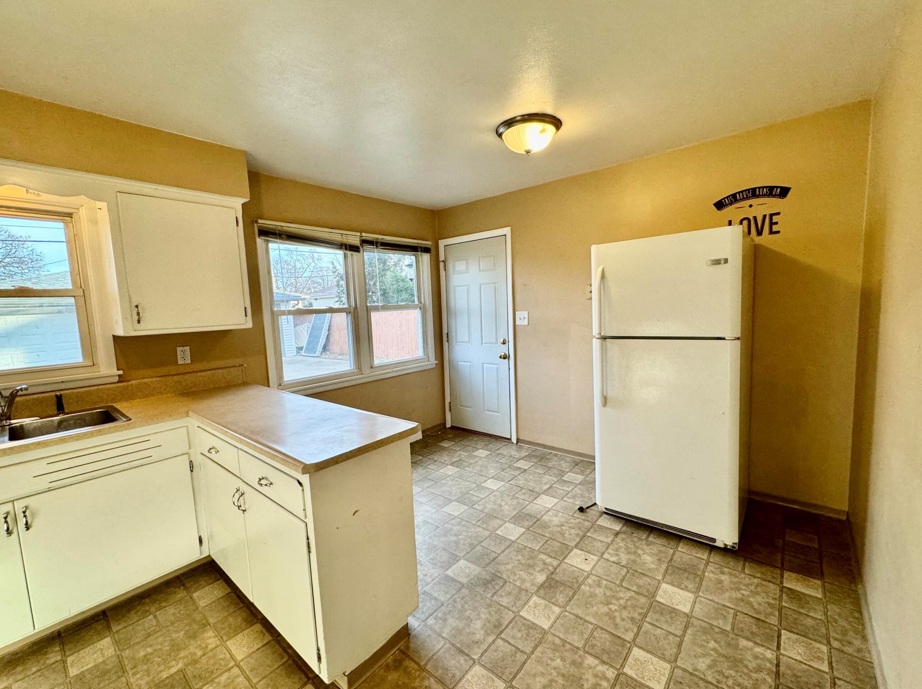 3444 76, Milwaukee WI 53222-3004 exterior