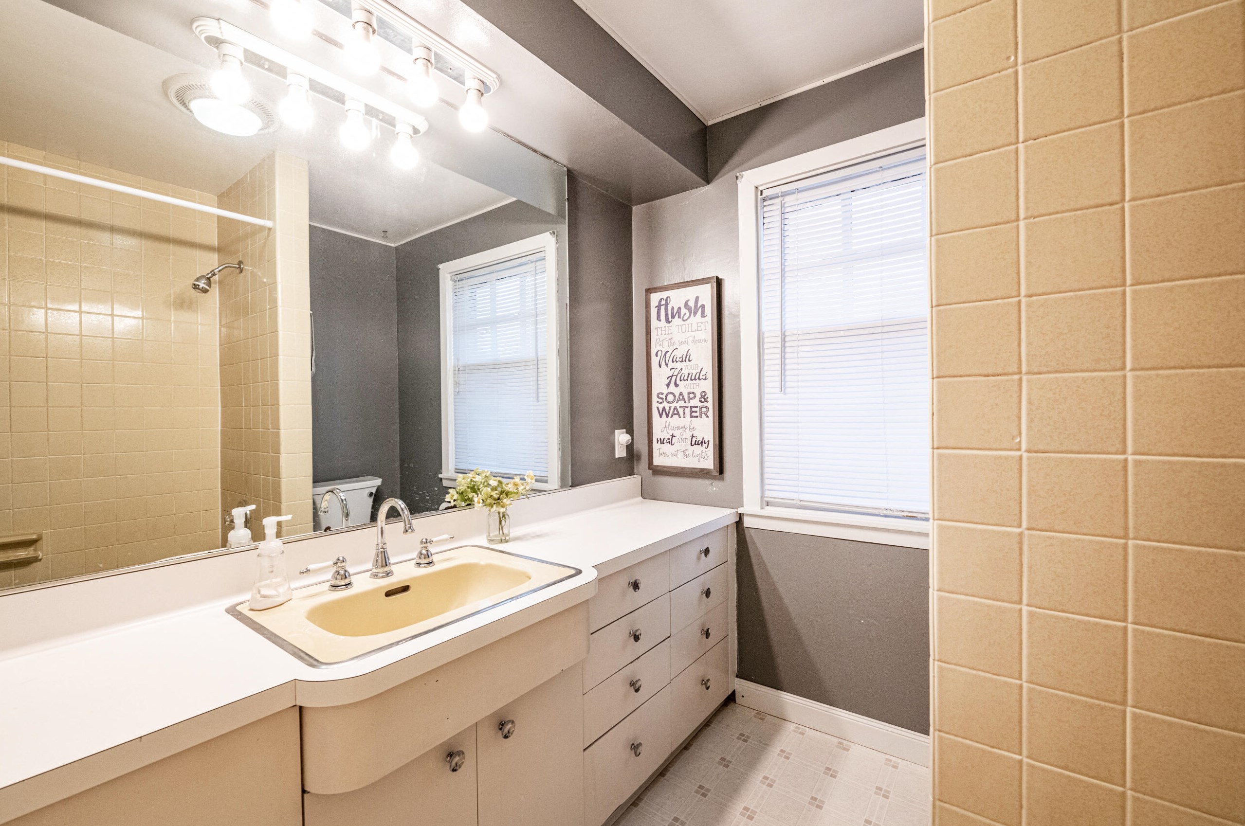 1031 5th St, Sheboygan WI  53081-3503 exterior