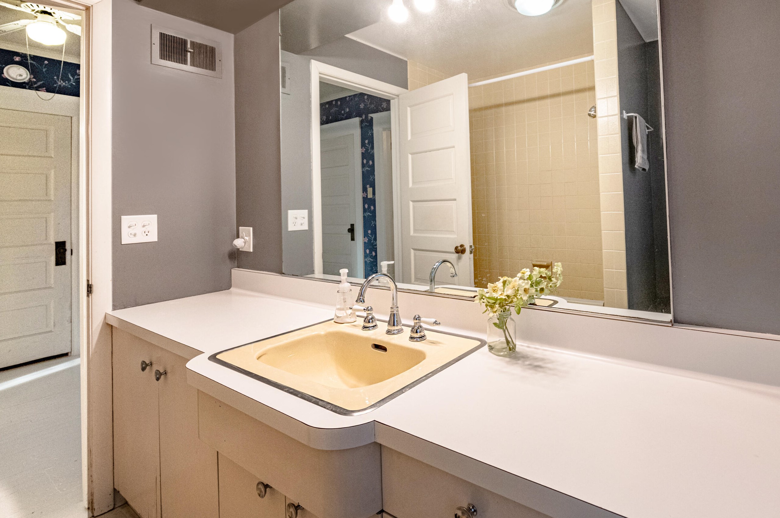 1031 5th St, Sheboygan WI  53081-3503 exterior