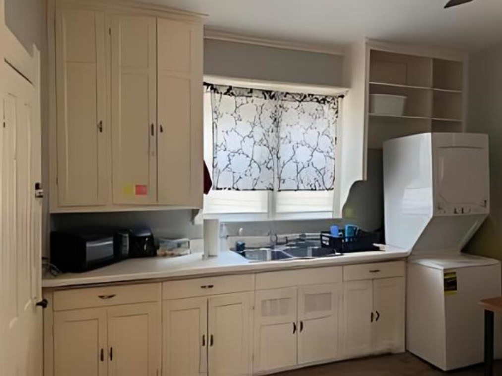 1846 Warren Ave, Milwaukee WI  53202-1639 exterior