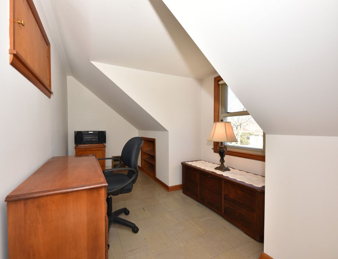 3465 96th St, Milwaukee WI  53222-3447 exterior