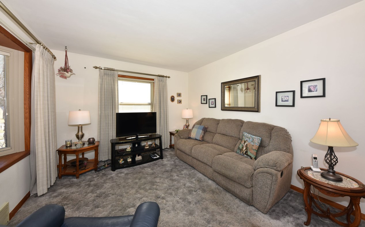 3465 96th St, Milwaukee WI  53222-3447 exterior