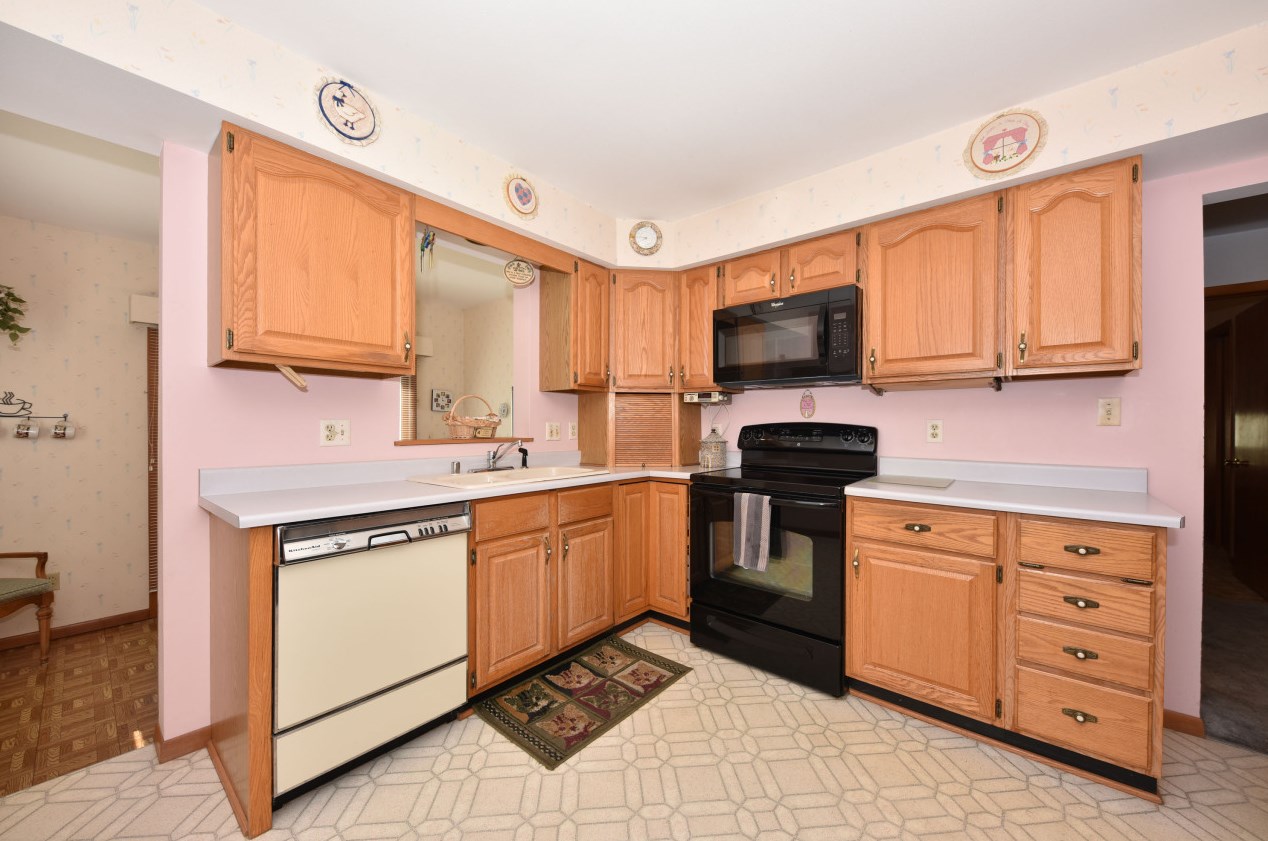 3465 96th St, Milwaukee WI  53222-3447 exterior