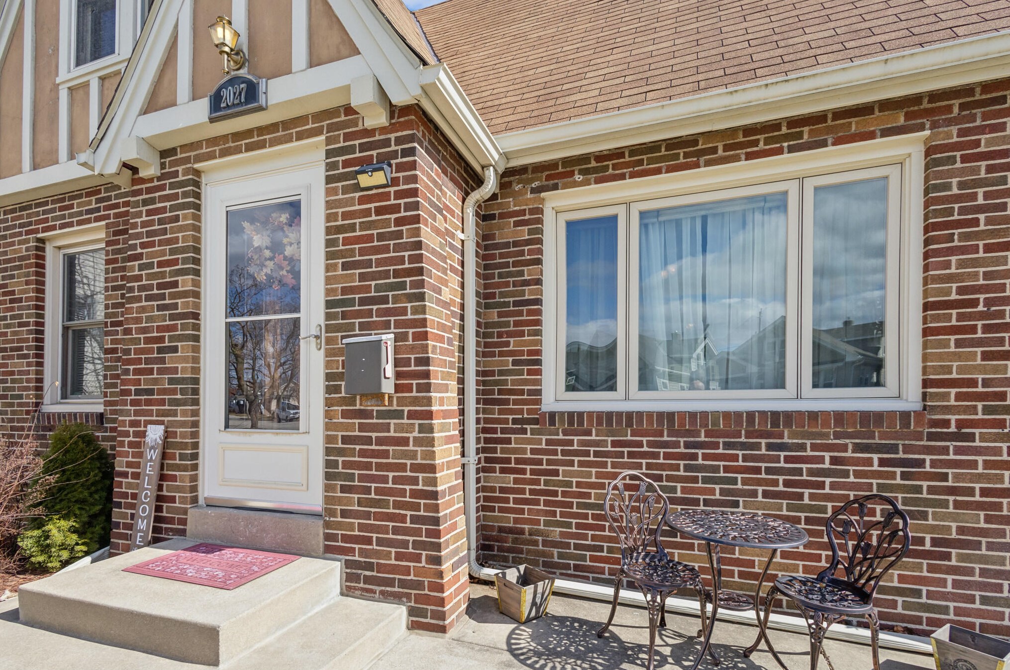 2027 Grange Ave, Racine WI  53403-4228 exterior
