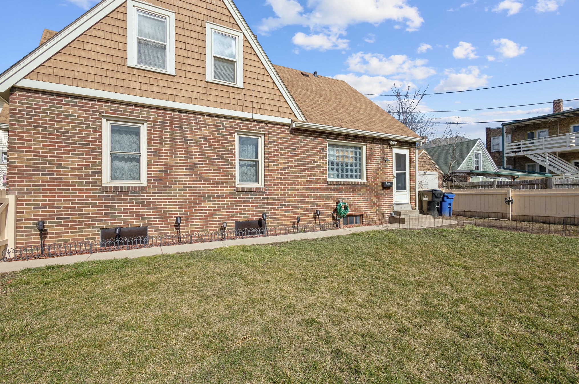 2027 Grange Ave, Racine WI  53403-4228 exterior
