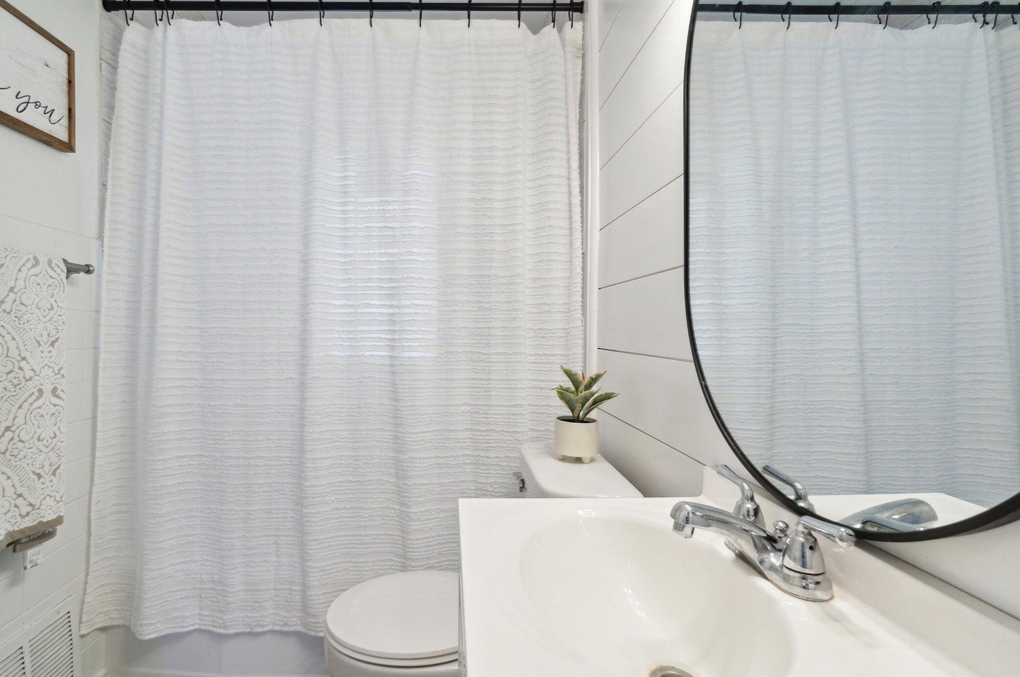 3776 73rd St, Milwaukee WI  53216-1926 exterior