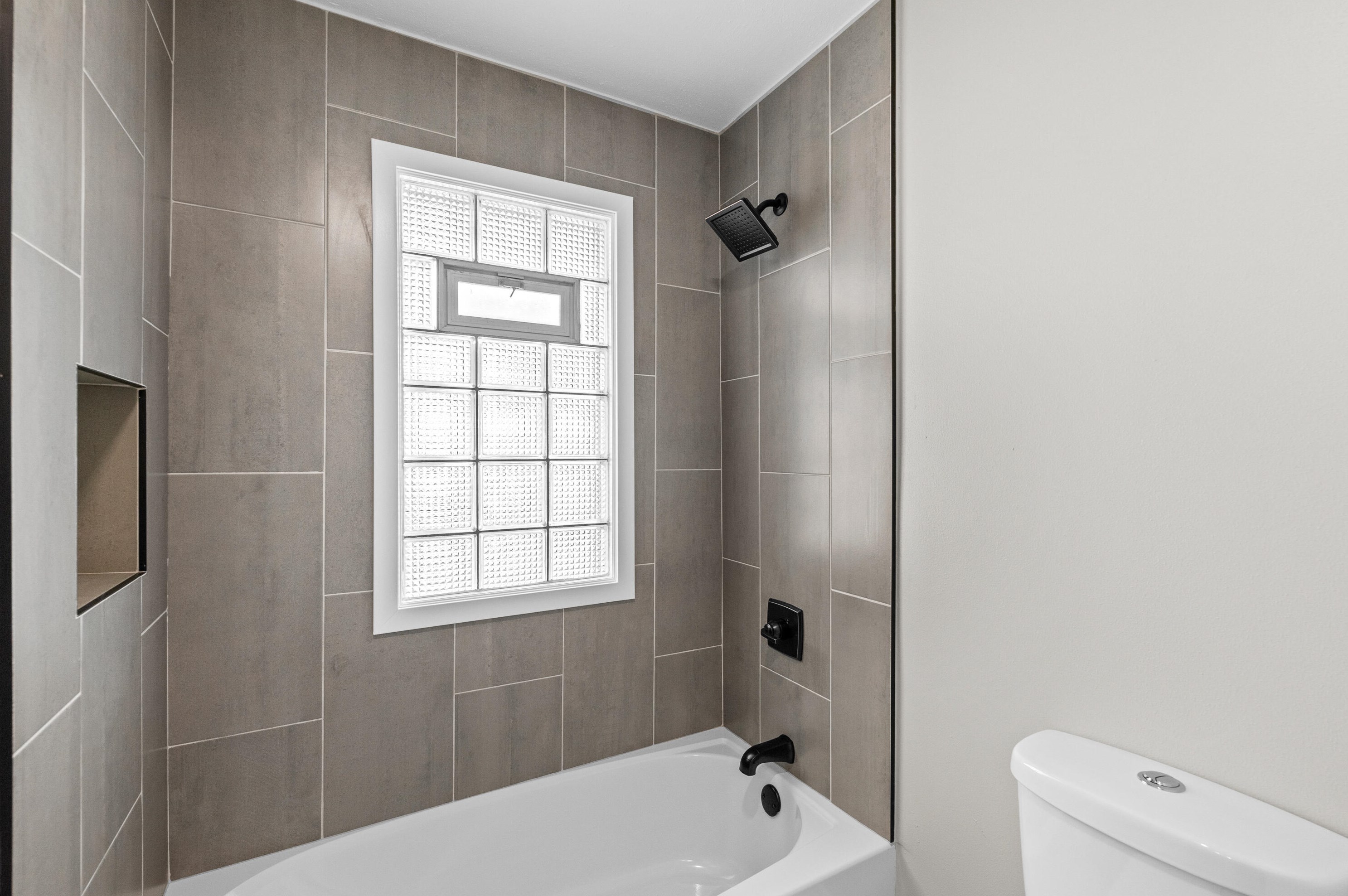 2955 37, Milwaukee WI 53210-1802 exterior