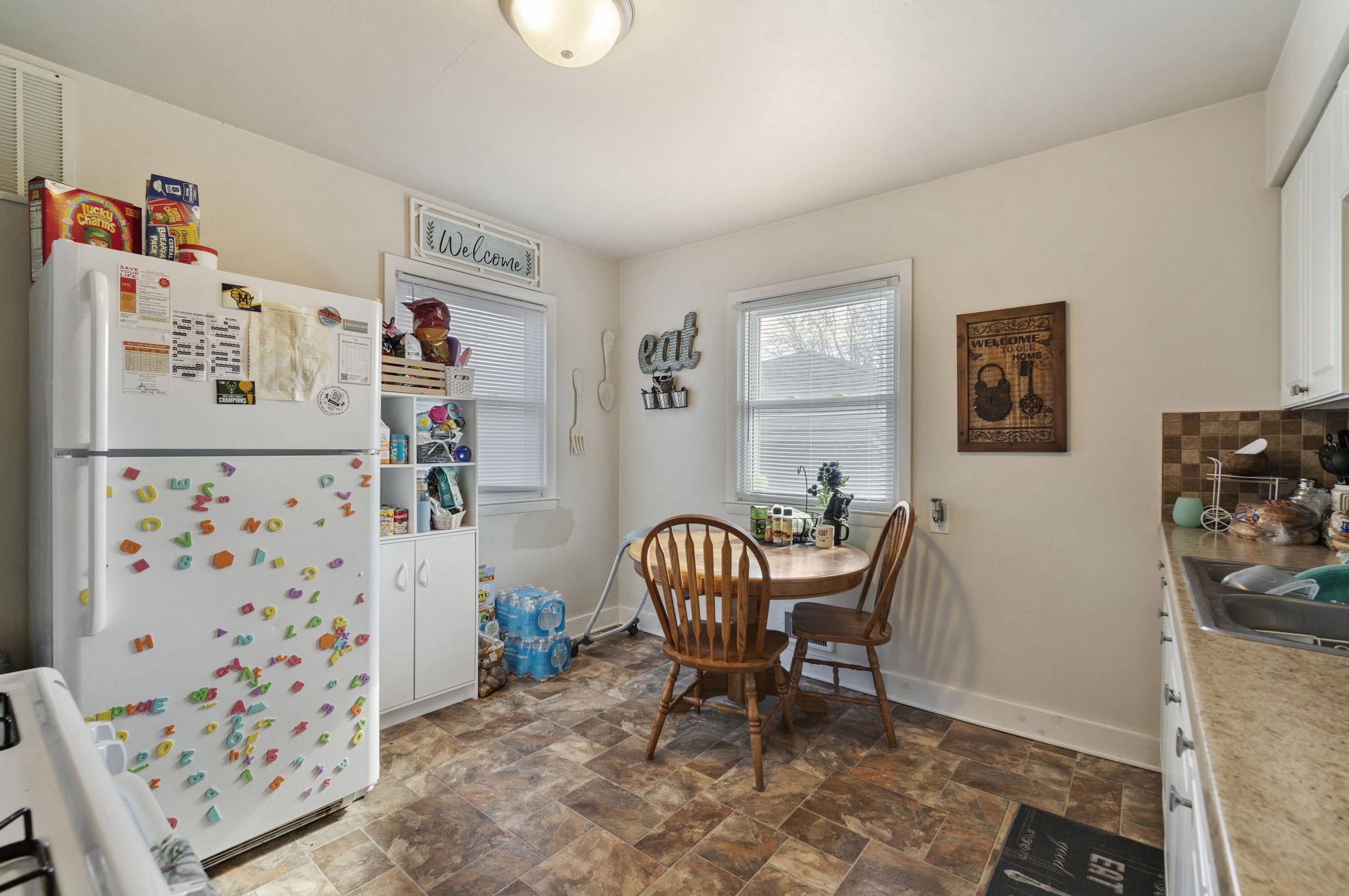 8011 Kathryn Ave, Milwaukee WI  53218-3638 exterior