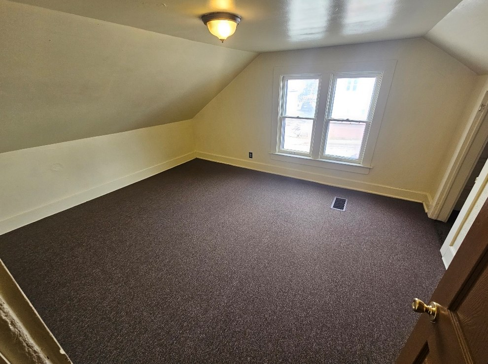 3147 Julia St, Milwaukee WI 53212-1967 exterior