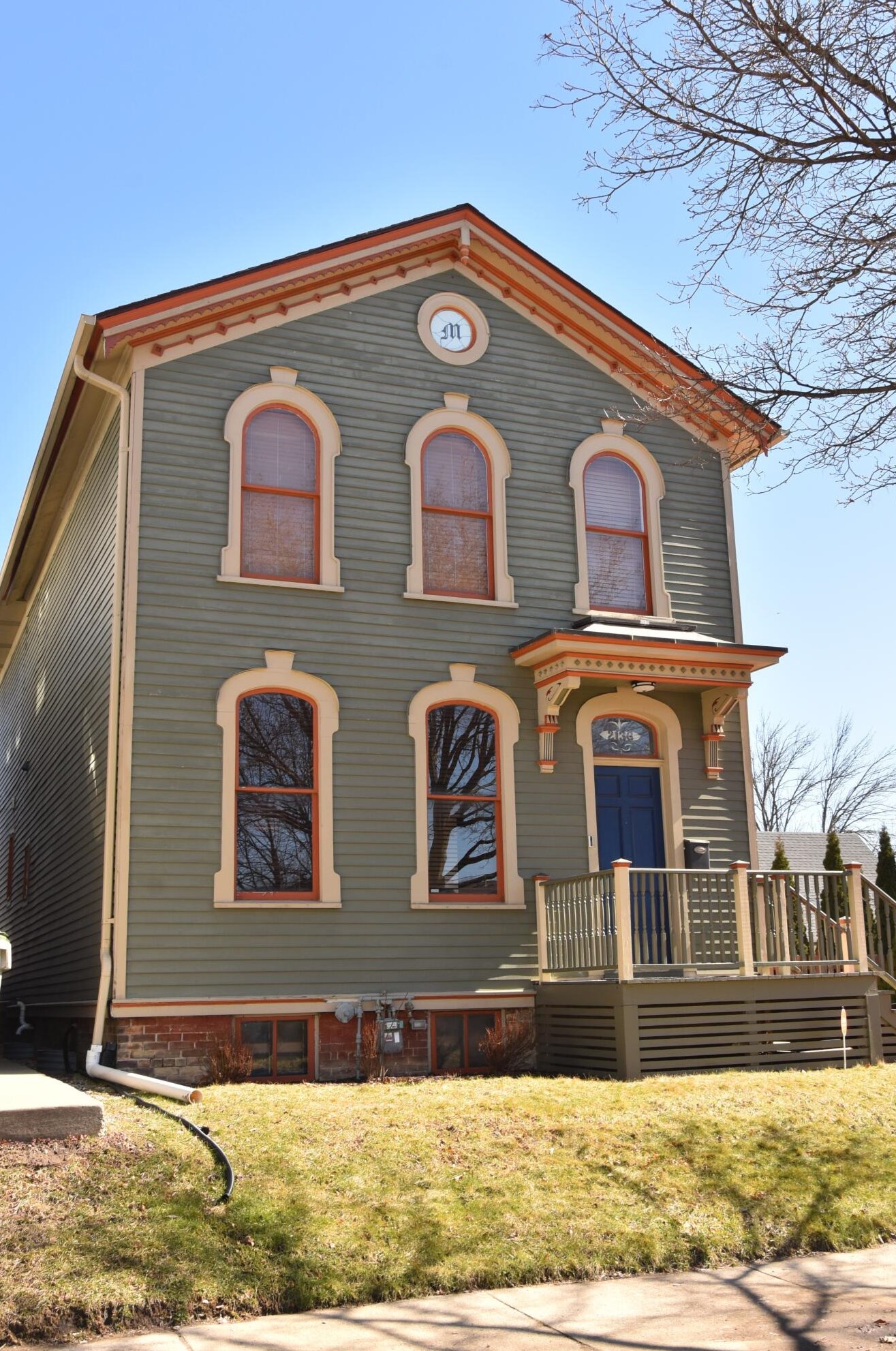2136 Palmer St, Milwaukee WI  53212-3220 exterior