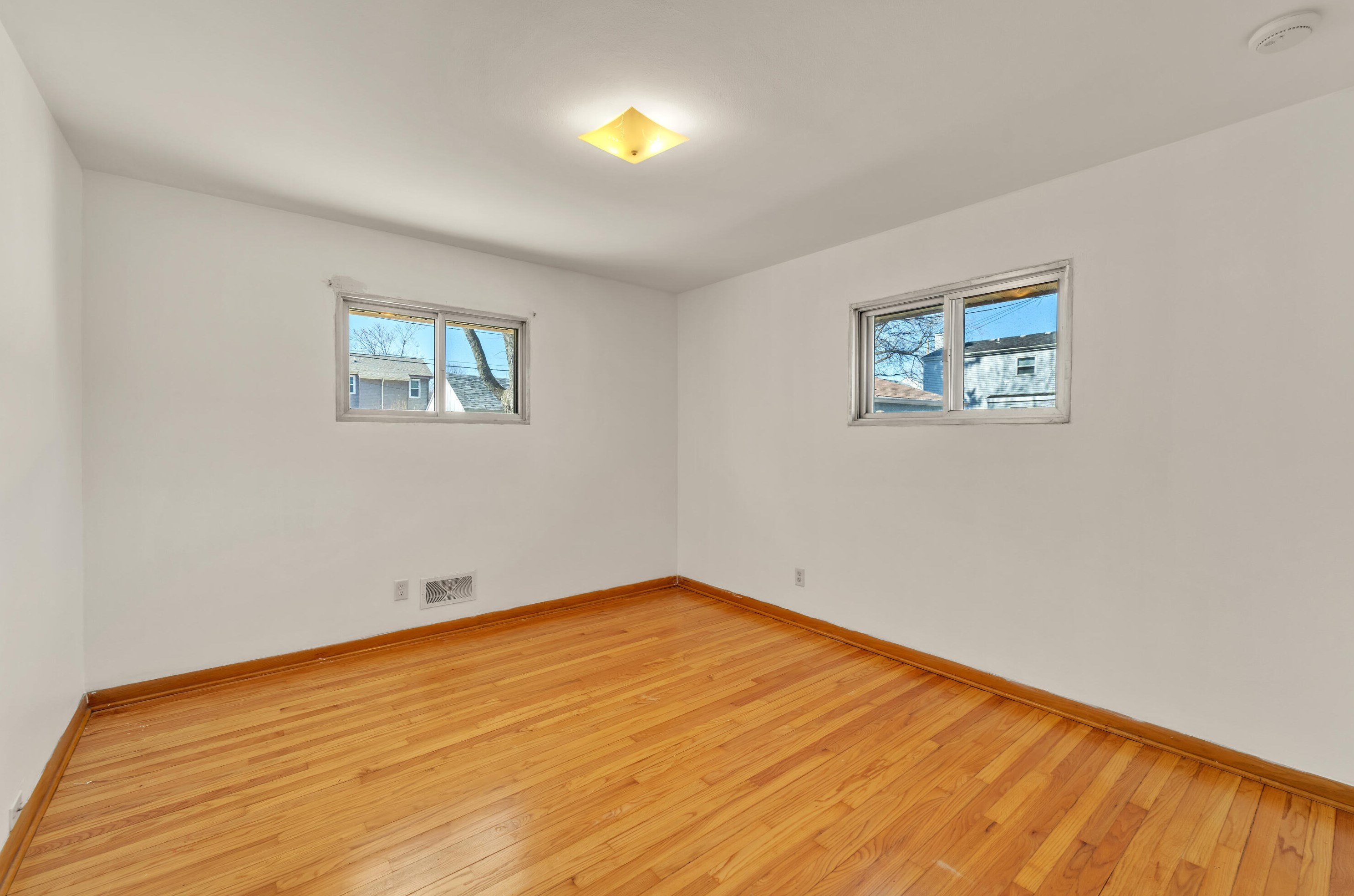 11050 Mount Vernon Ave, Milwaukee WI  53226-4136 exterior