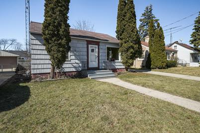 5418  32nd Ave - Photo 1
