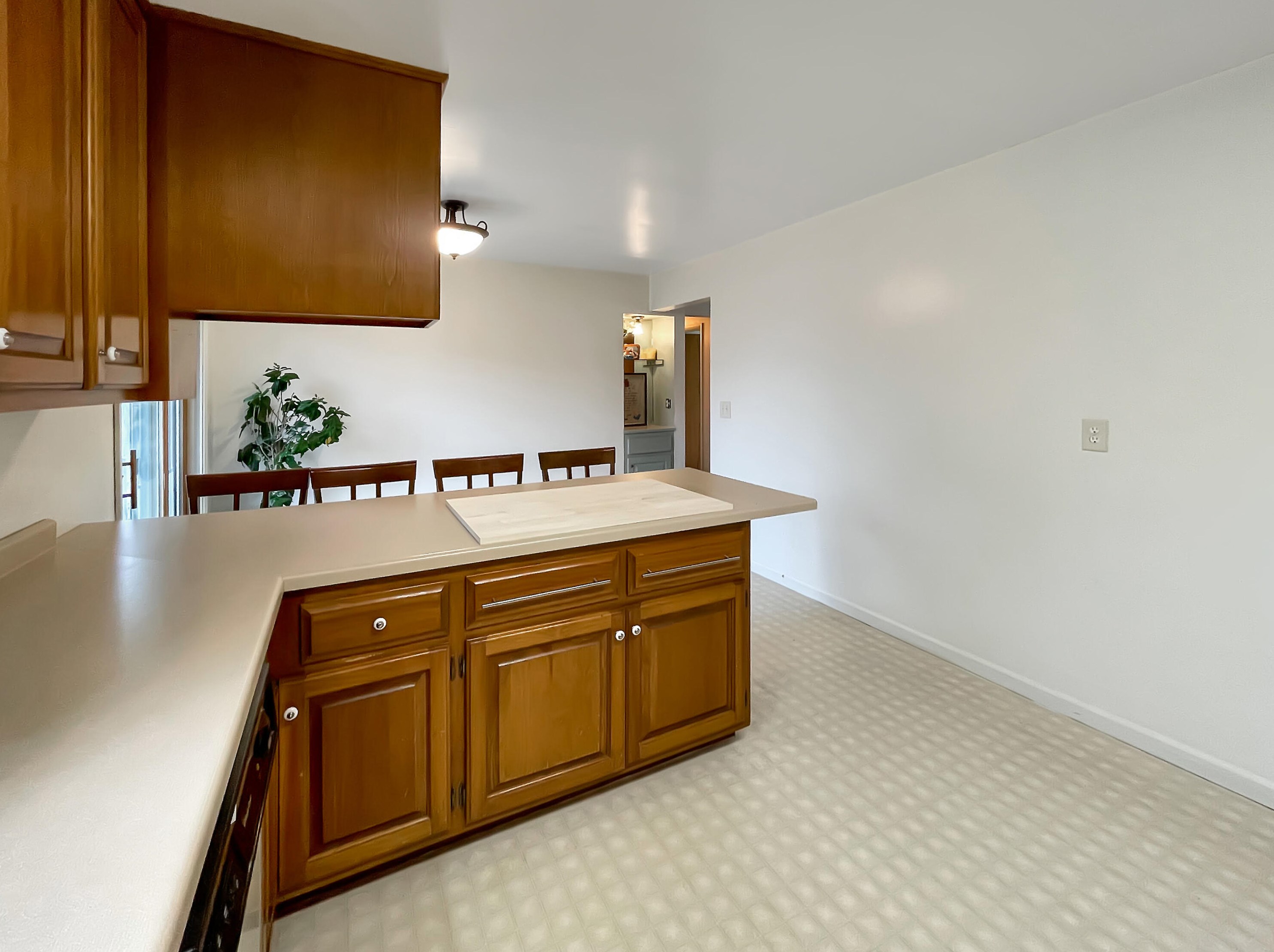 1438 10th St, Manitowoc WI  54220-5700 exterior