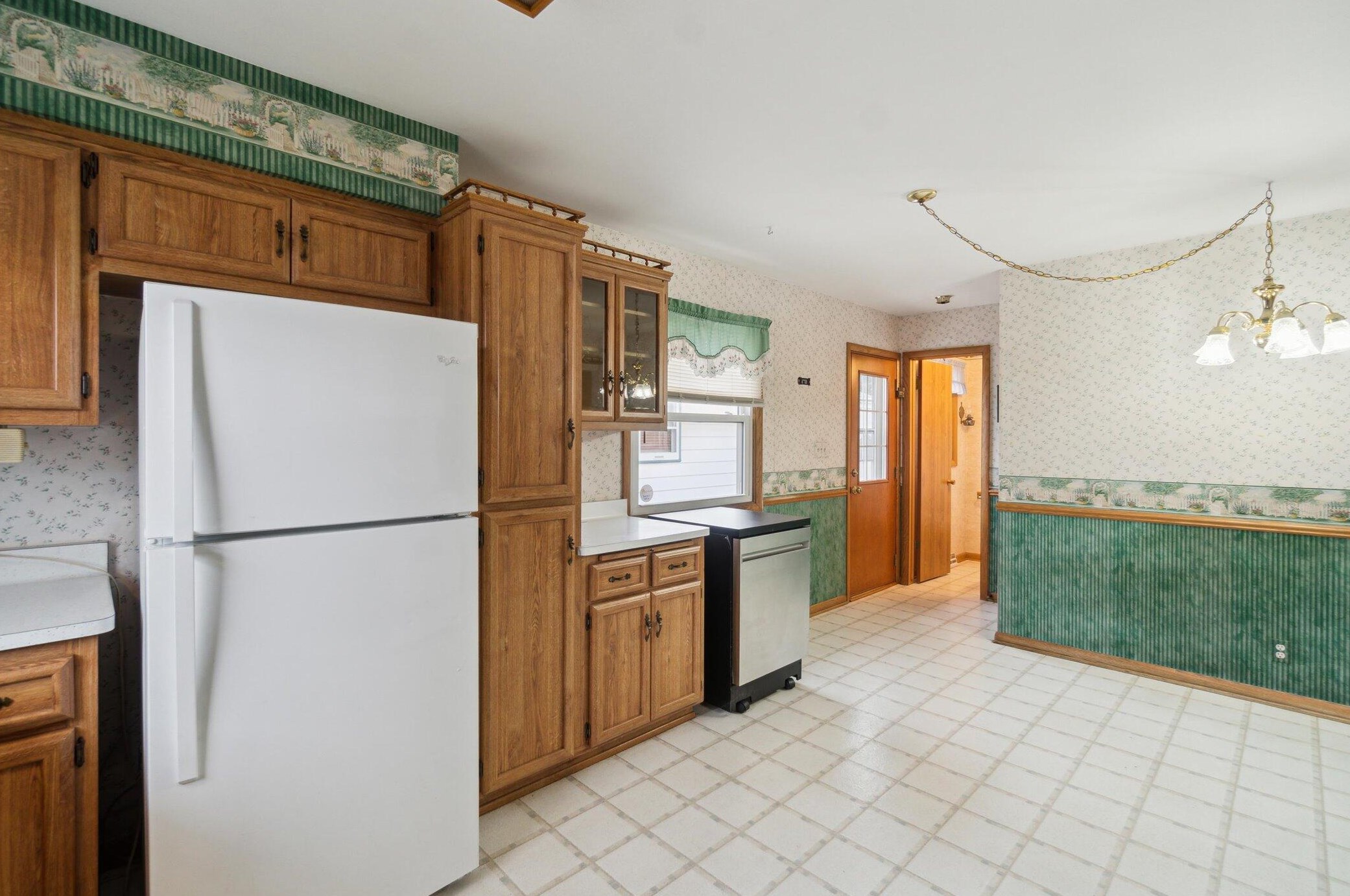 831 109, Milwaukee WI 53226-3739 exterior