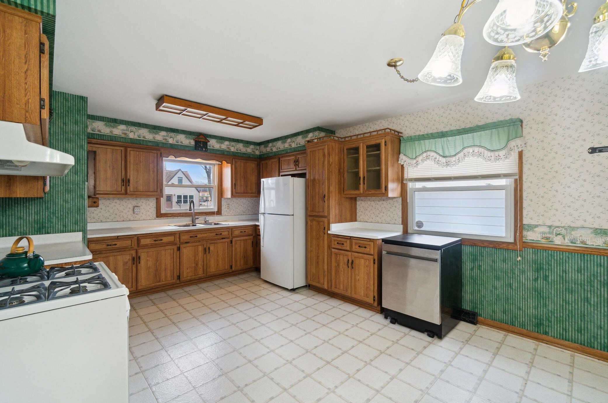 831 109, Milwaukee WI 53226-3739 exterior