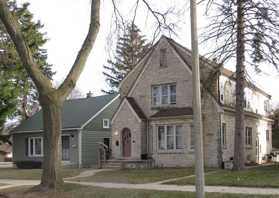 4640 Scranton Pl, Milwaukee WI  53216-2921 exterior