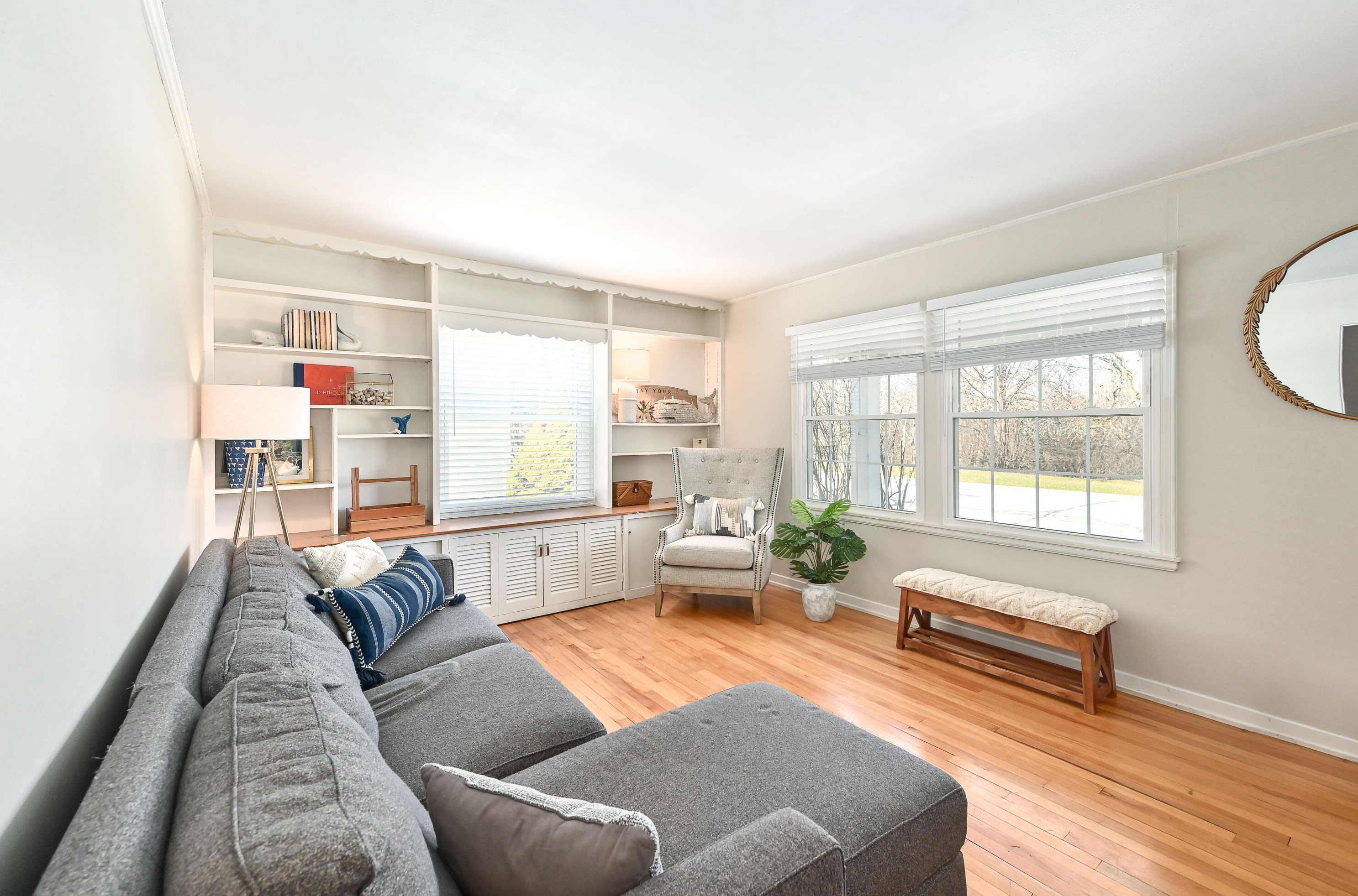 8205 Honey Creek Pkwy, Milwaukee WI  53214-1466 exterior