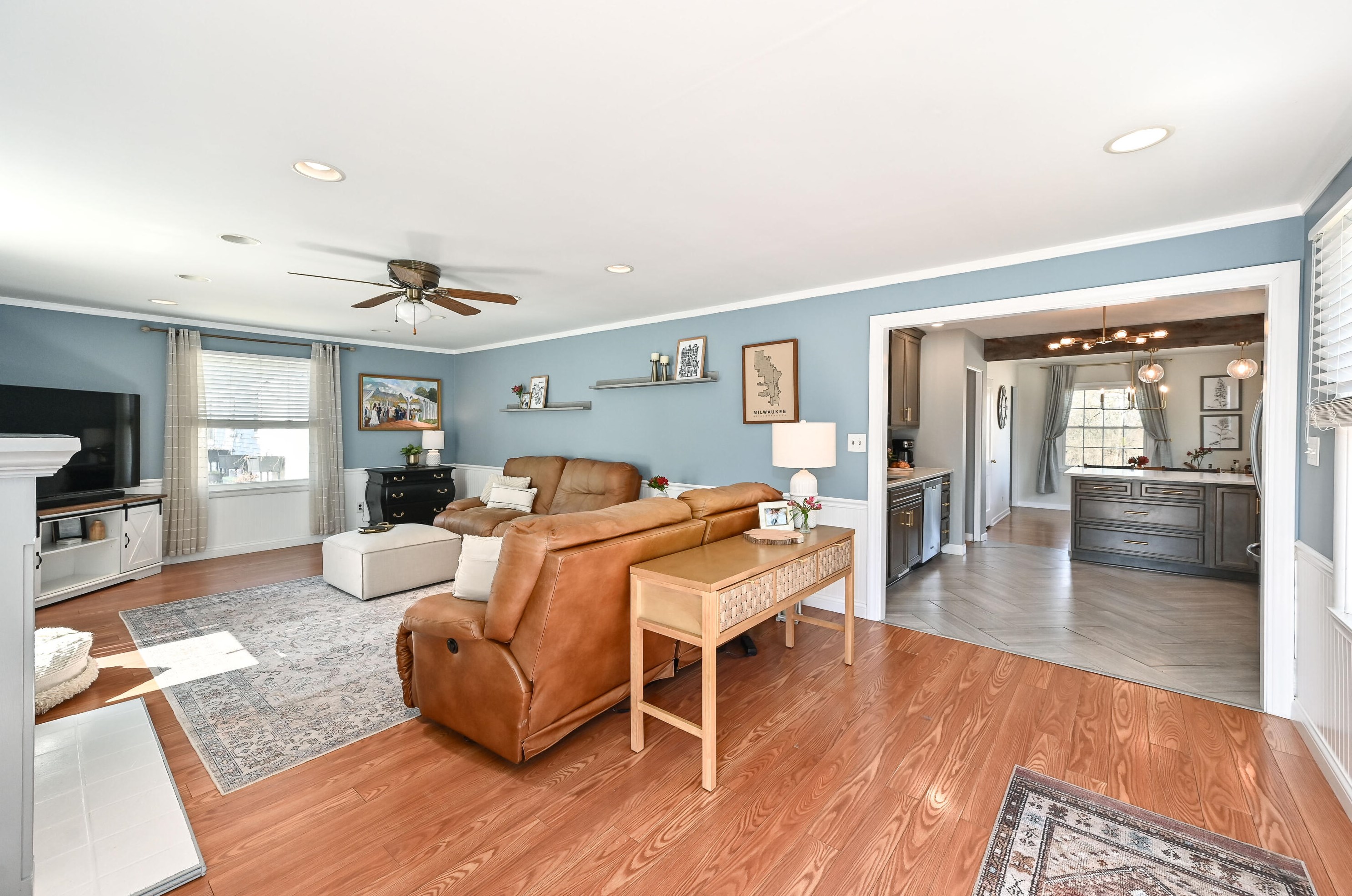 8205 Honey Creek Pkwy, Milwaukee WI  53214-1466 exterior