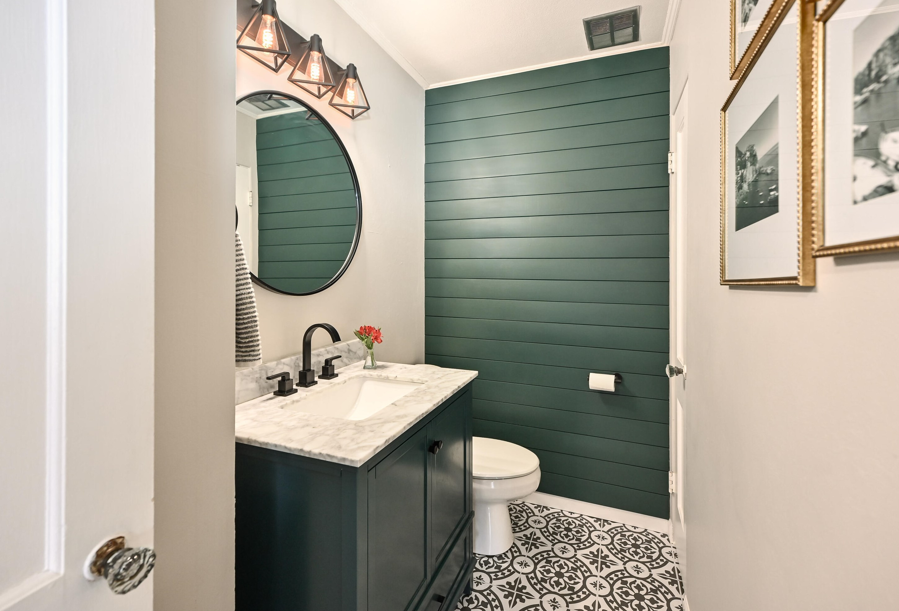 8205 Honey Creek Pkwy, Milwaukee WI  53214-1466 exterior