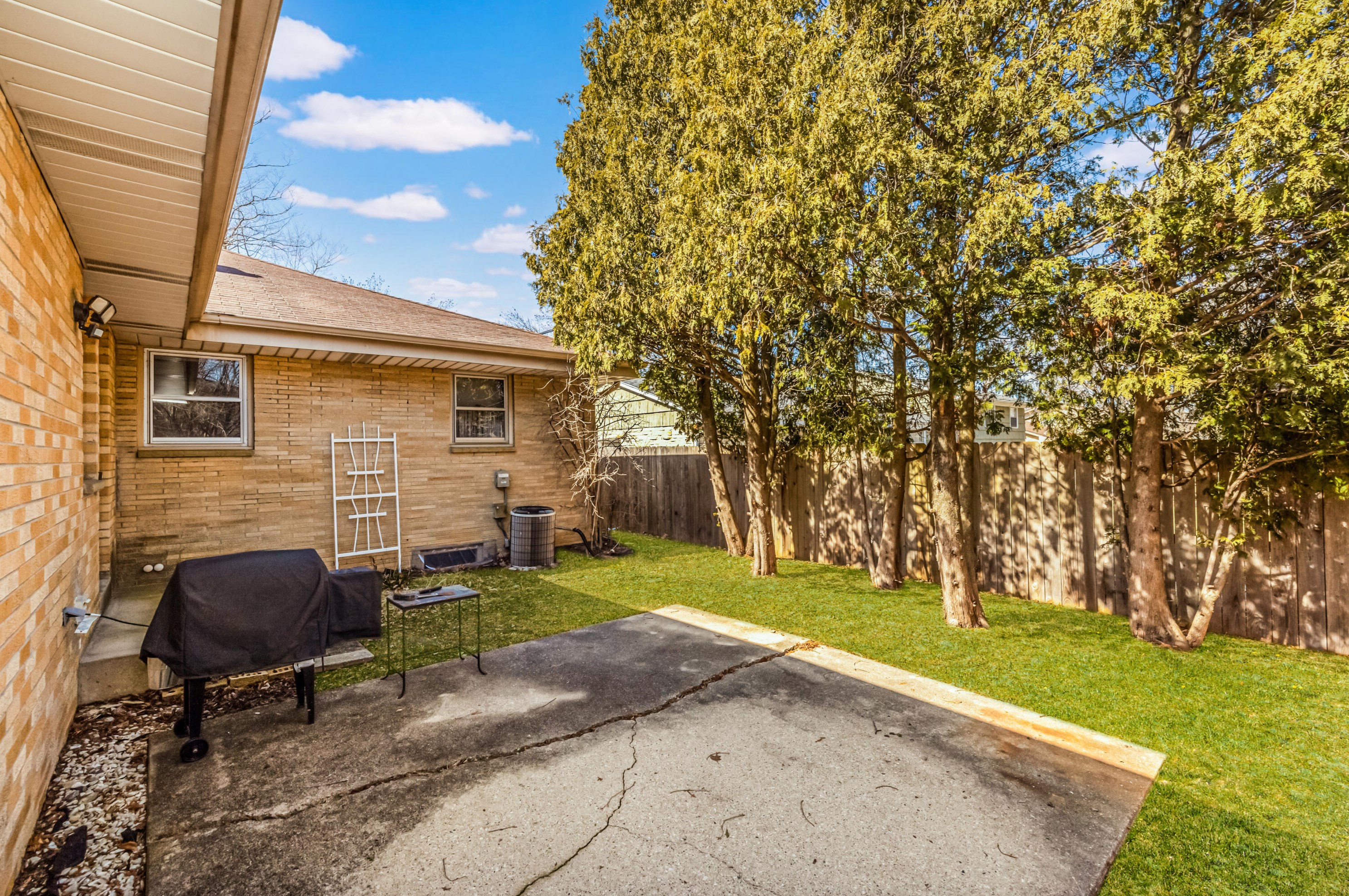 4606 109, Milwaukee WI 53225-4406 exterior