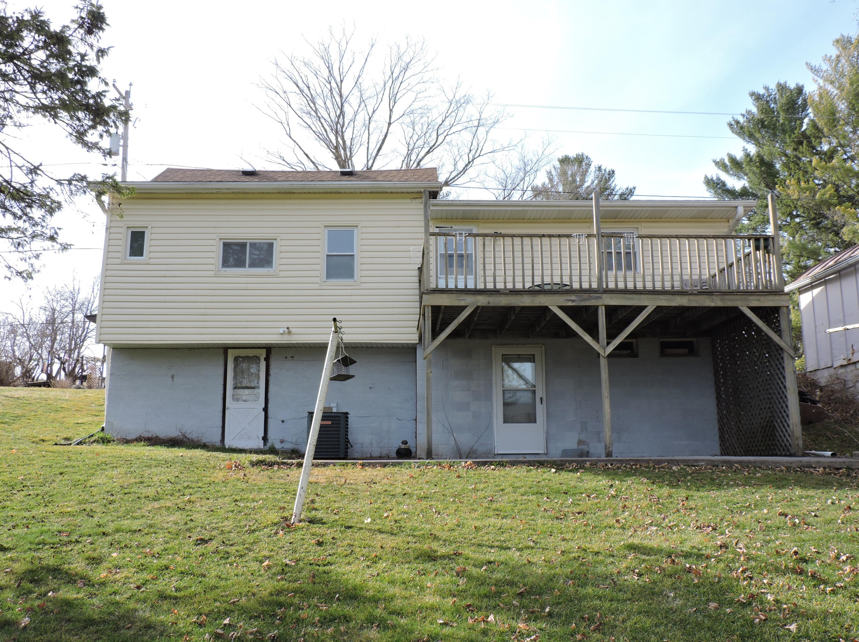 335 Riv St, Lowell WI exterior