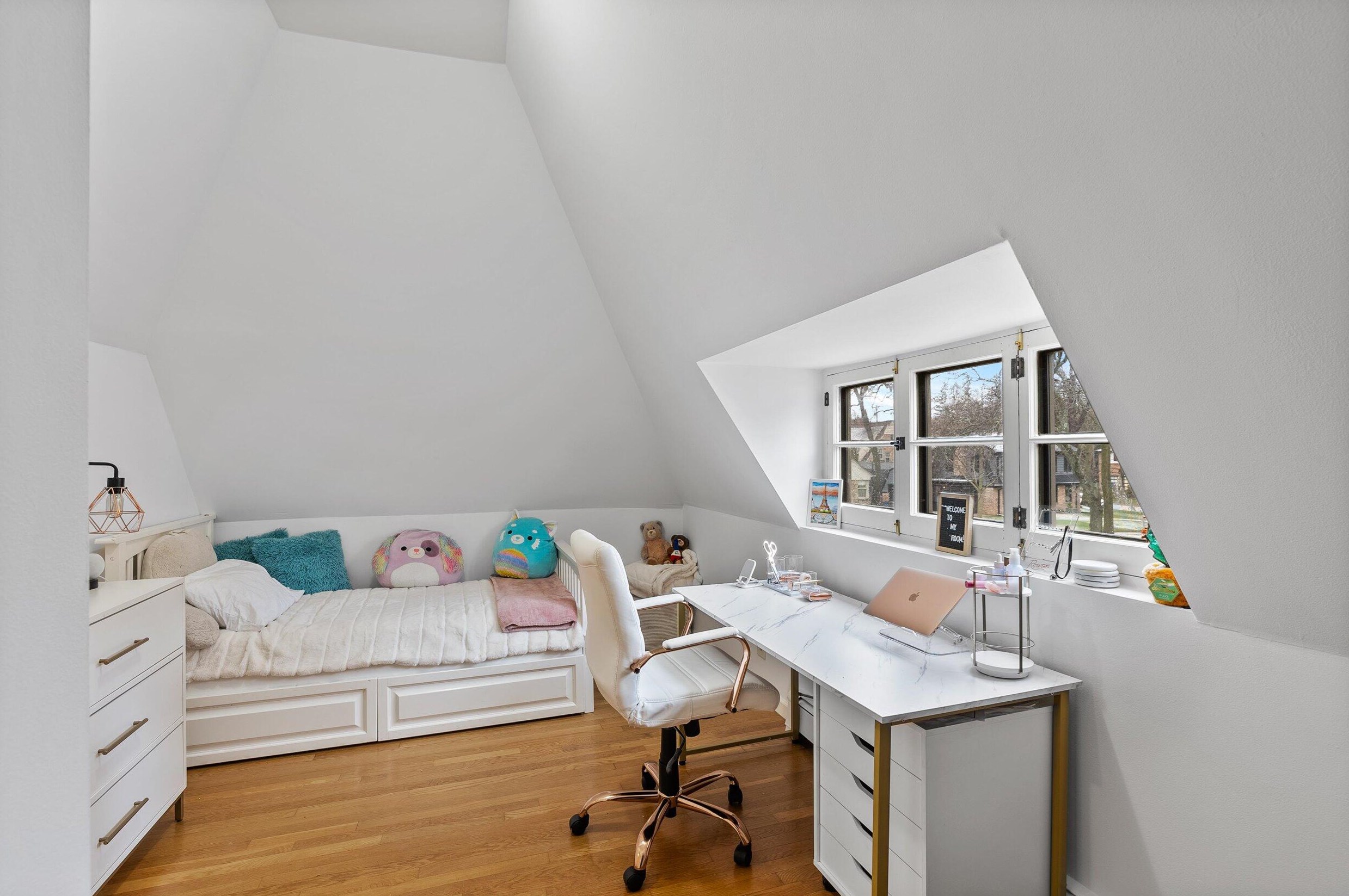 4524 Cramer St, Milwaukee WI 53211-1201 exterior