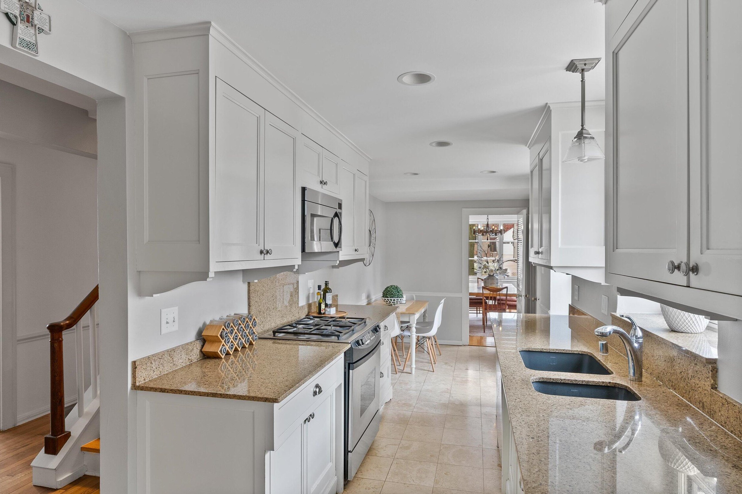 4524 Cramer St, Milwaukee WI 53211-1201 exterior