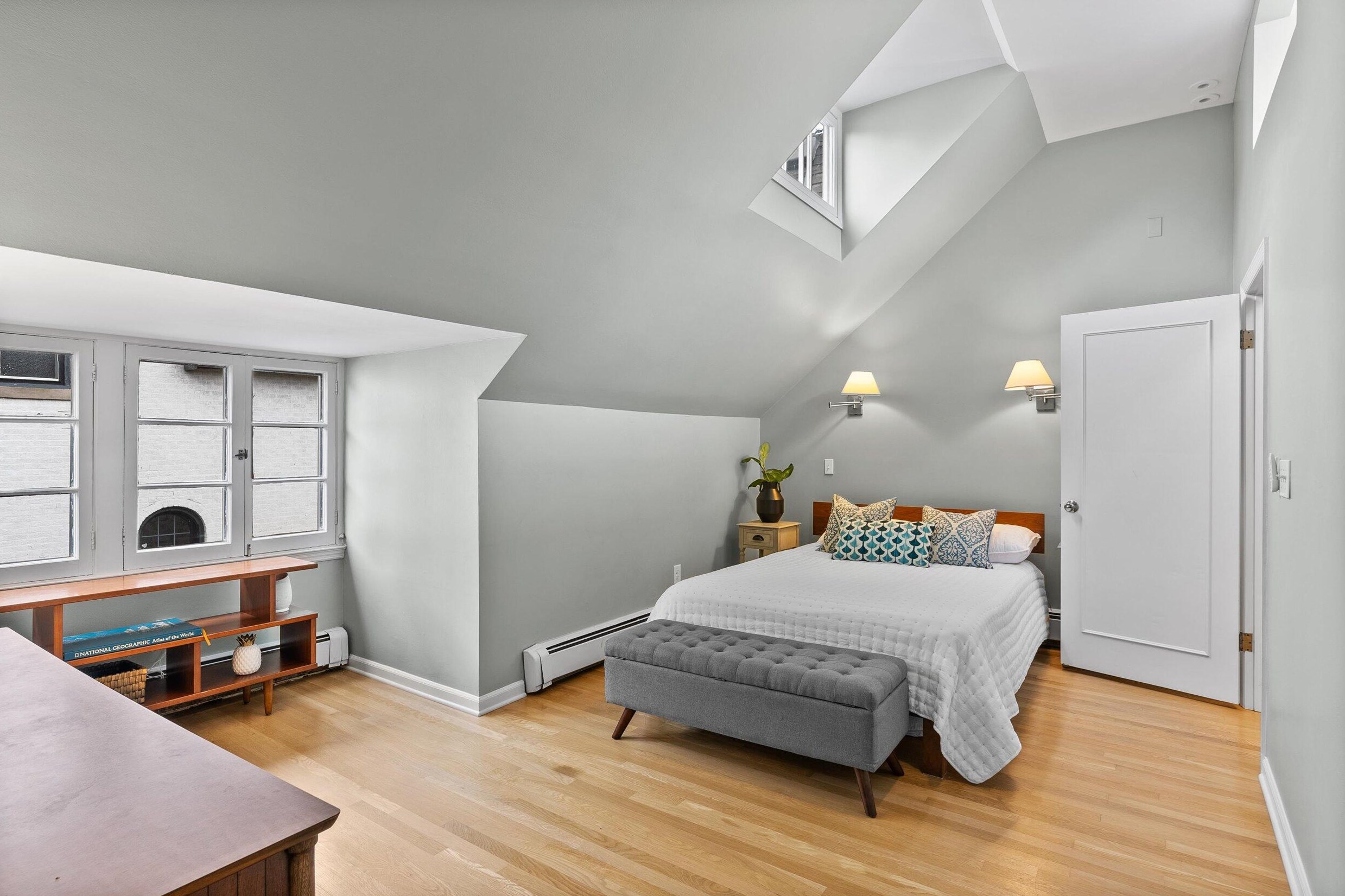 4524 Cramer St, Milwaukee WI 53211-1201 exterior