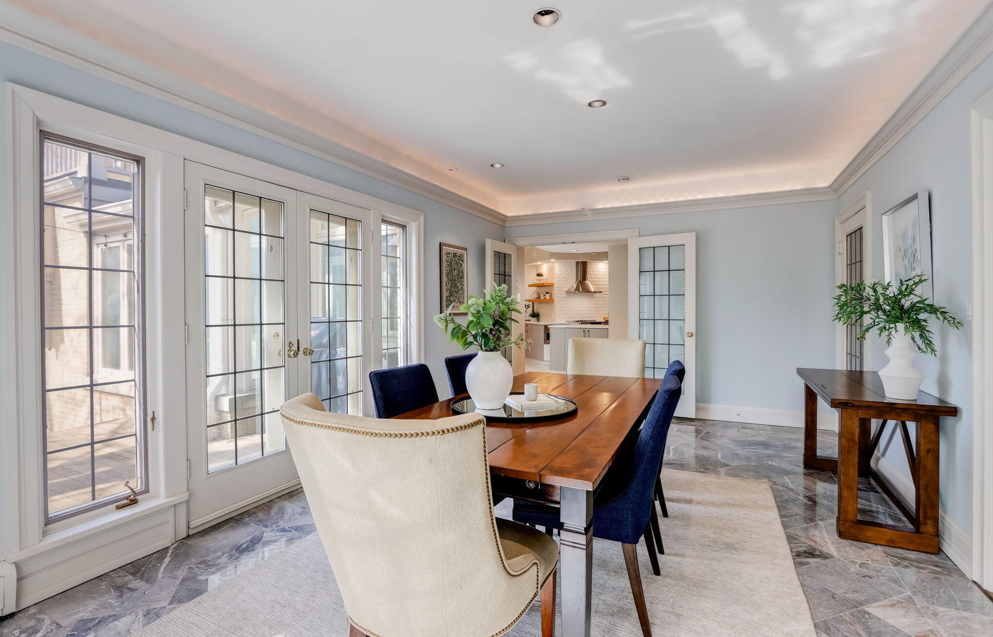 3515 Smt Ave, Milwaukee WI 53211-3441 exterior