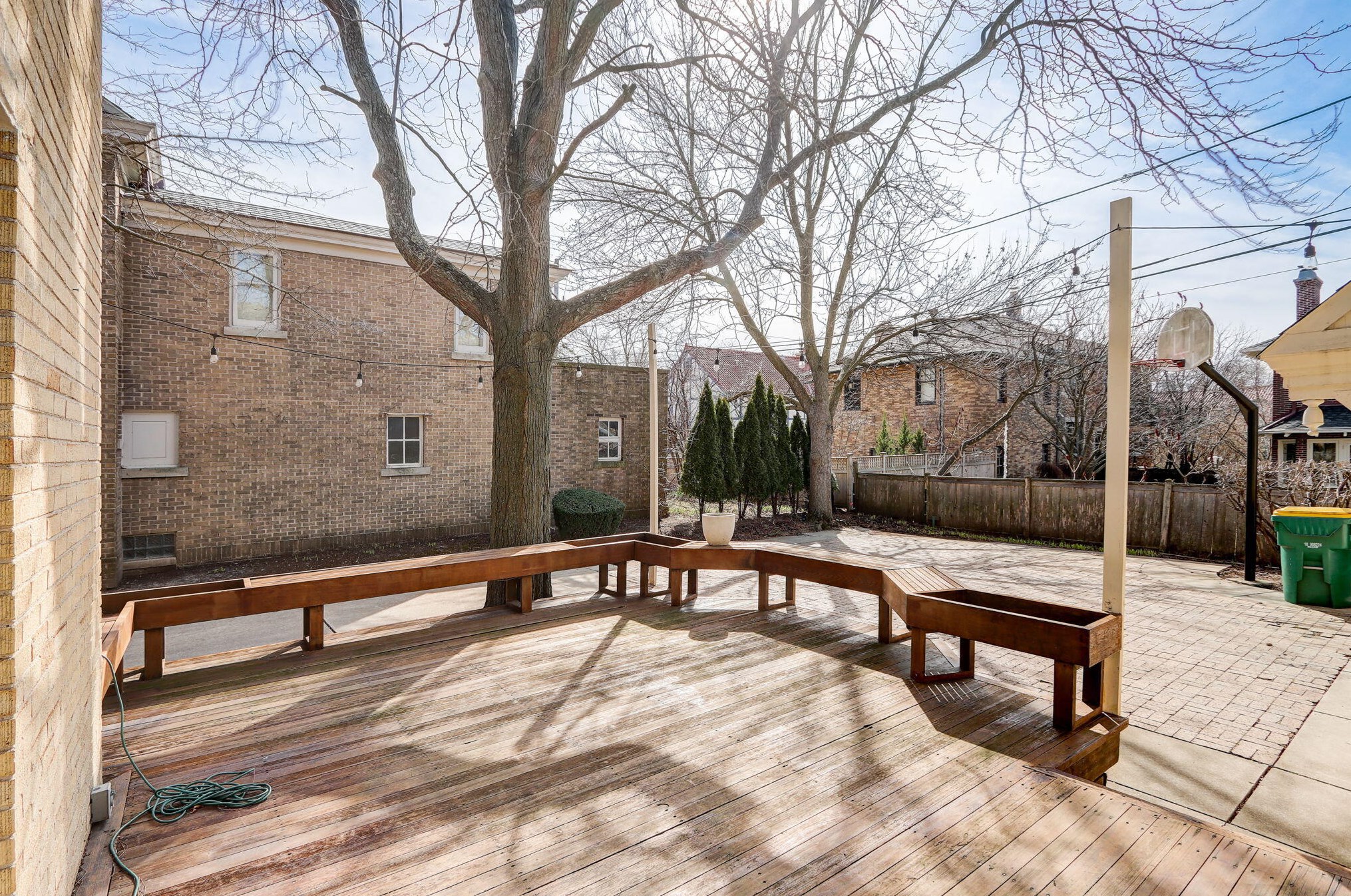 3515 Smt Ave, Milwaukee WI 53211-3441 exterior