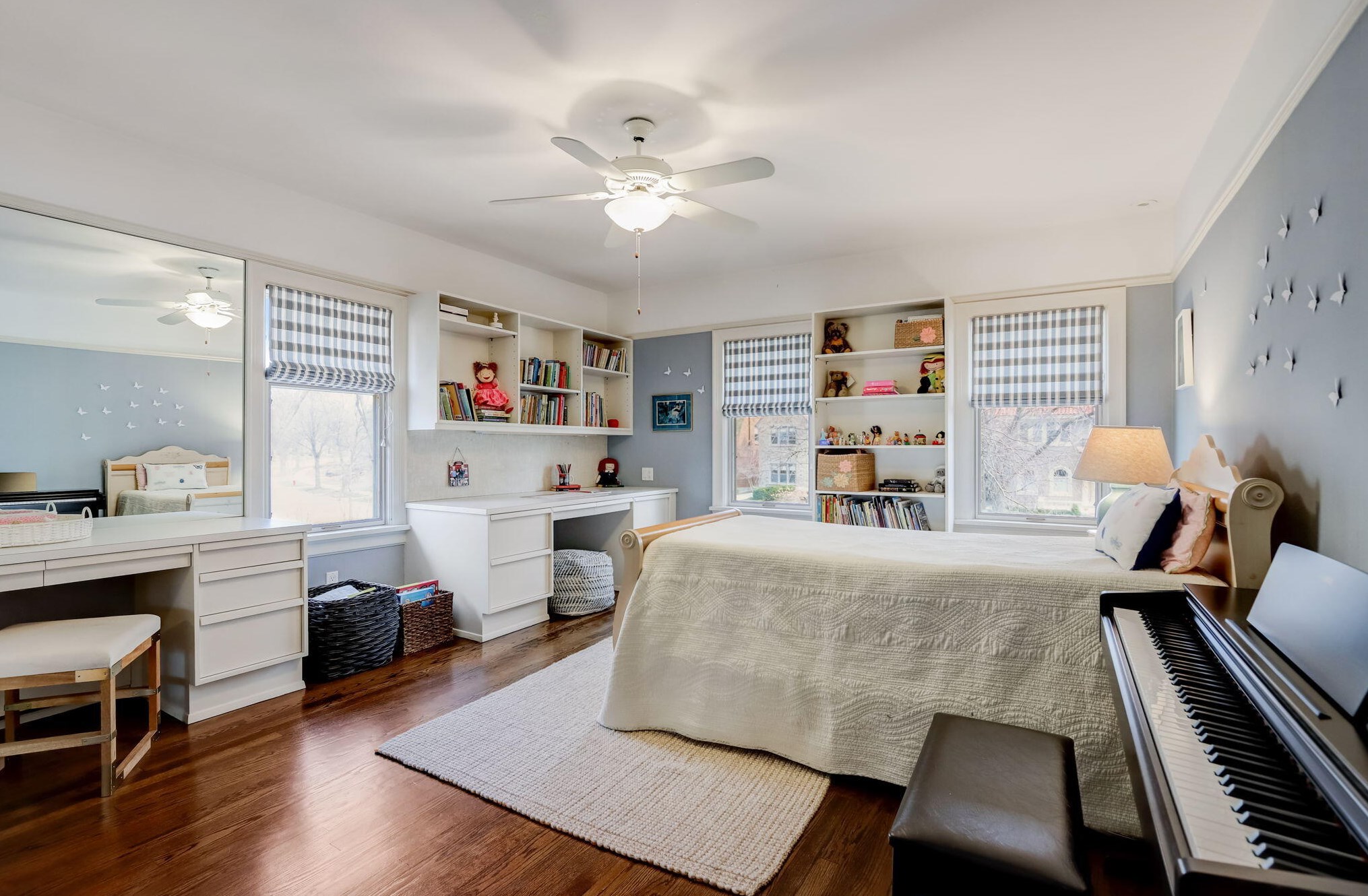 3515 Smt Ave, Milwaukee WI 53211-3441 exterior