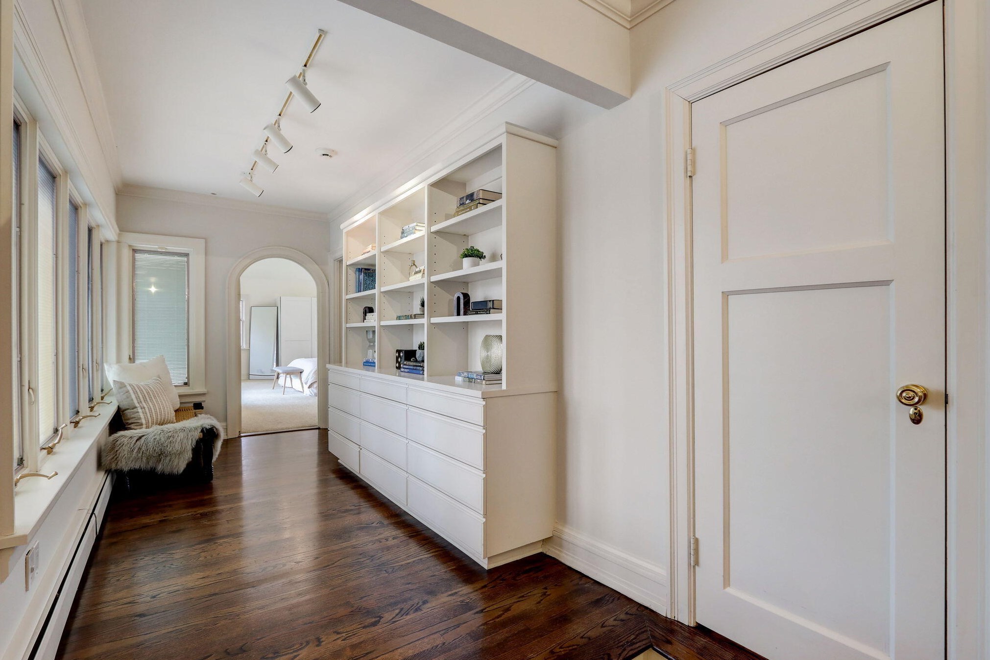 3515 Smt Ave, Milwaukee WI 53211-3441 exterior