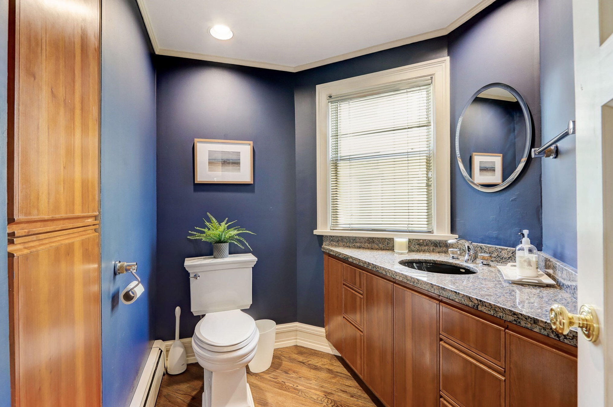 3515 Smt Ave, Milwaukee WI 53211-3441 exterior